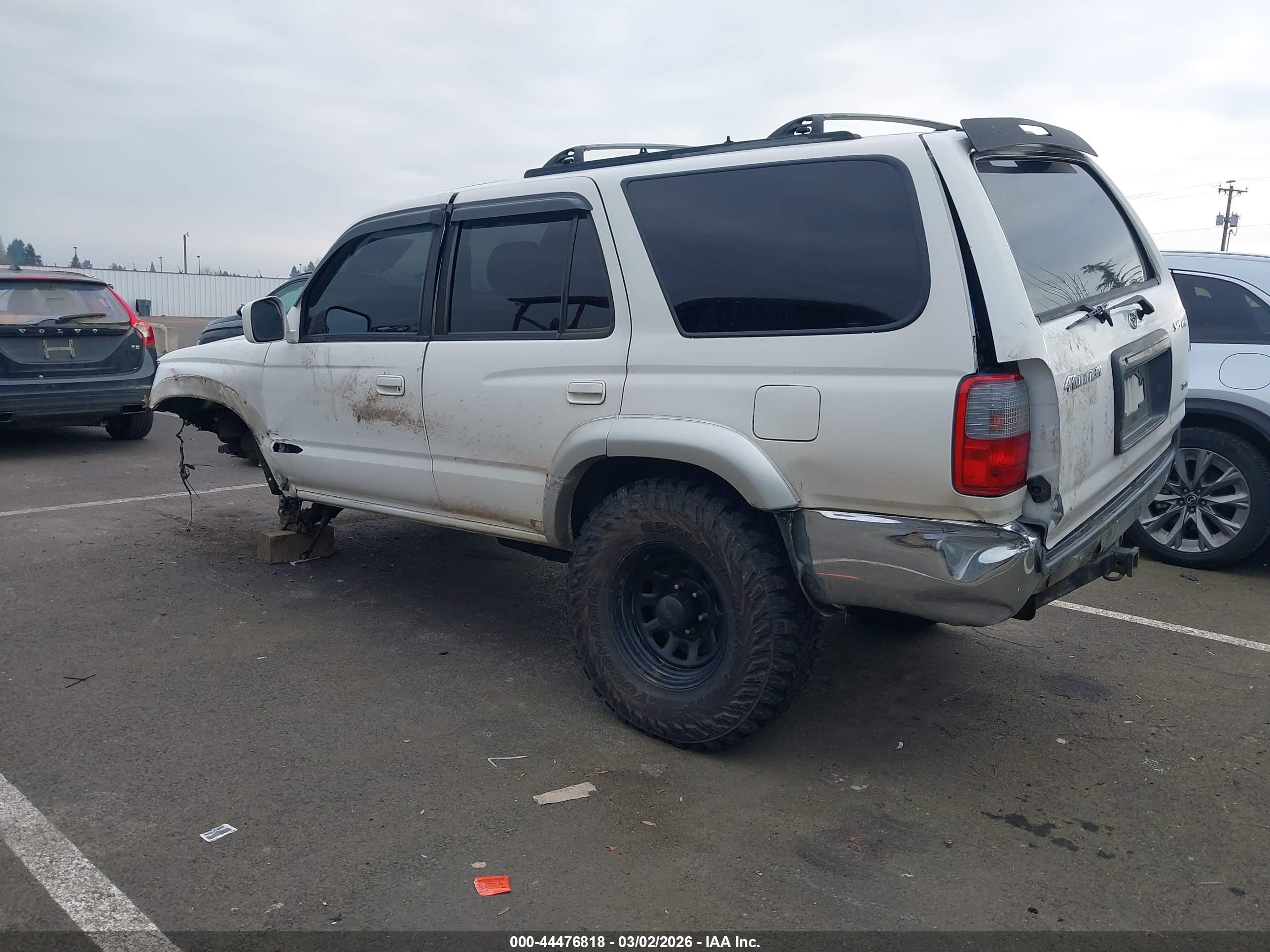 TOYOTA 4RUNNER image 3