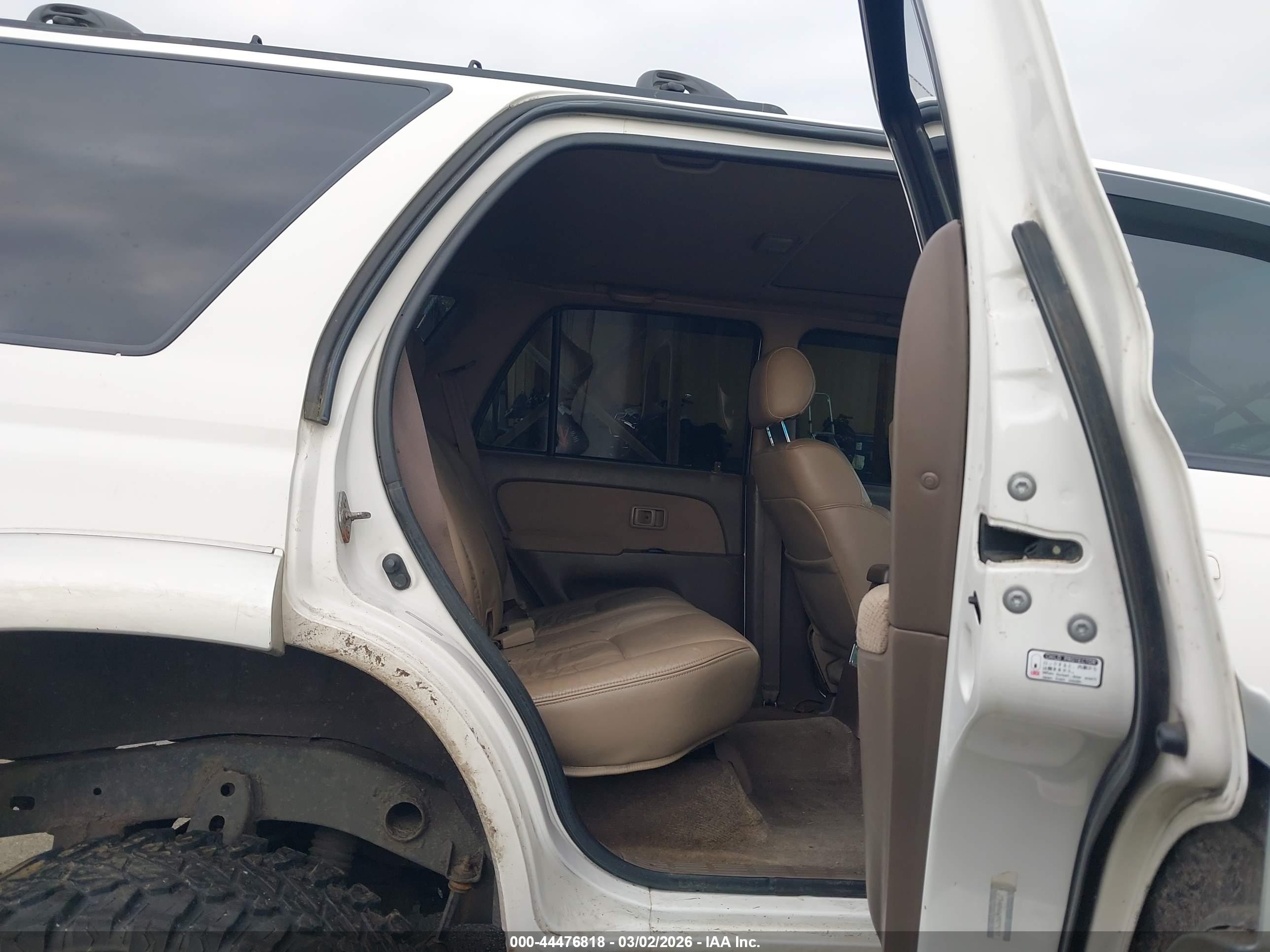 TOYOTA 4RUNNER image 8