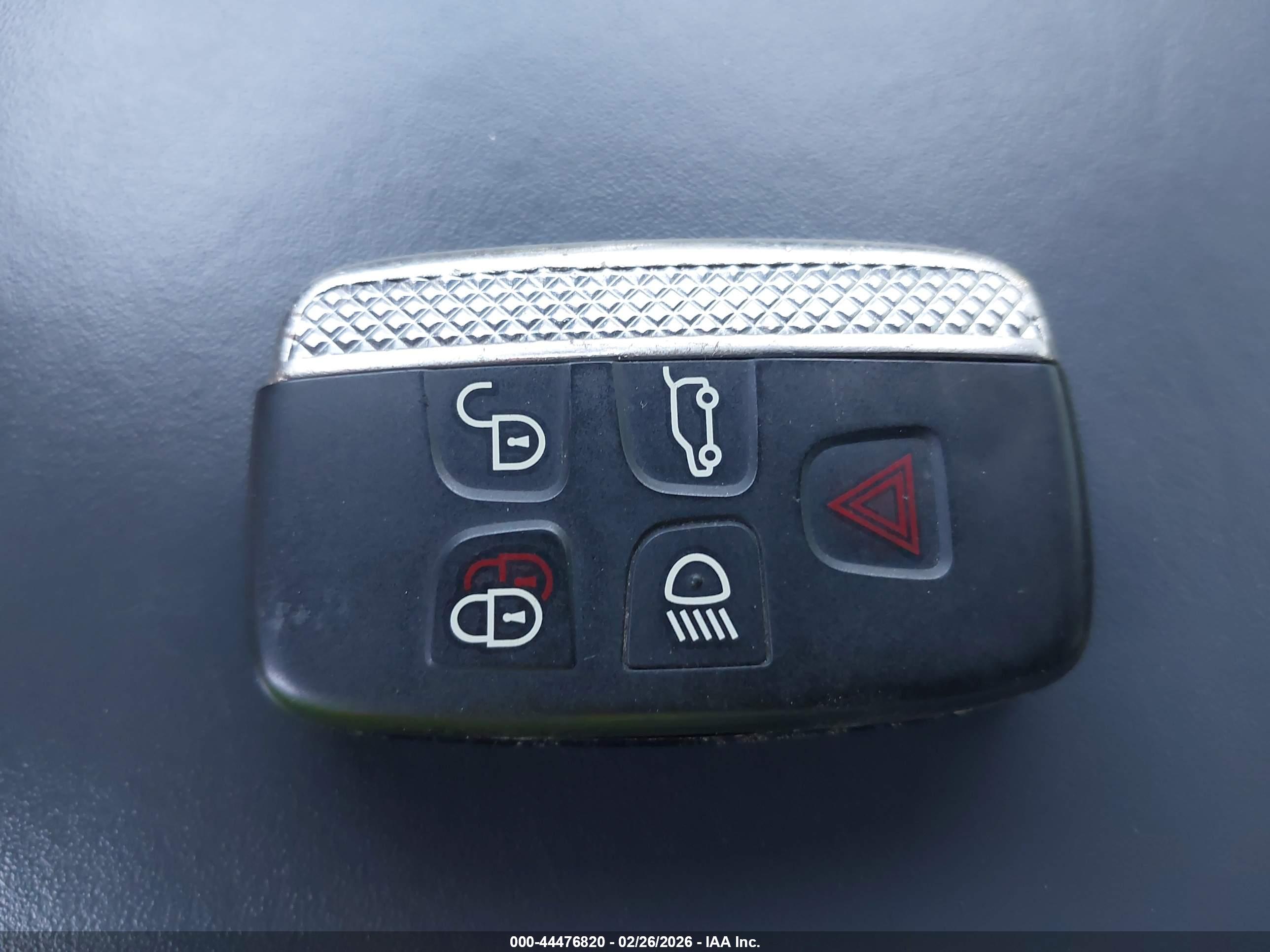 LAND ROVER image 11