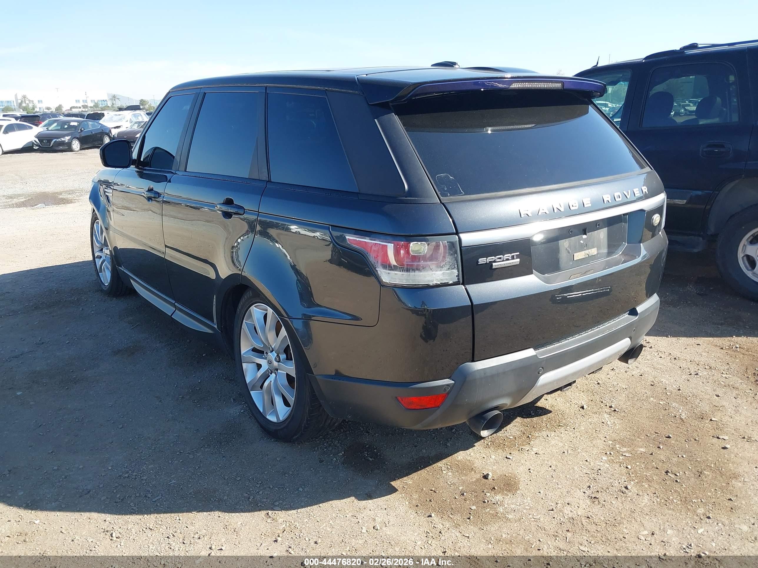 LAND ROVER image 3