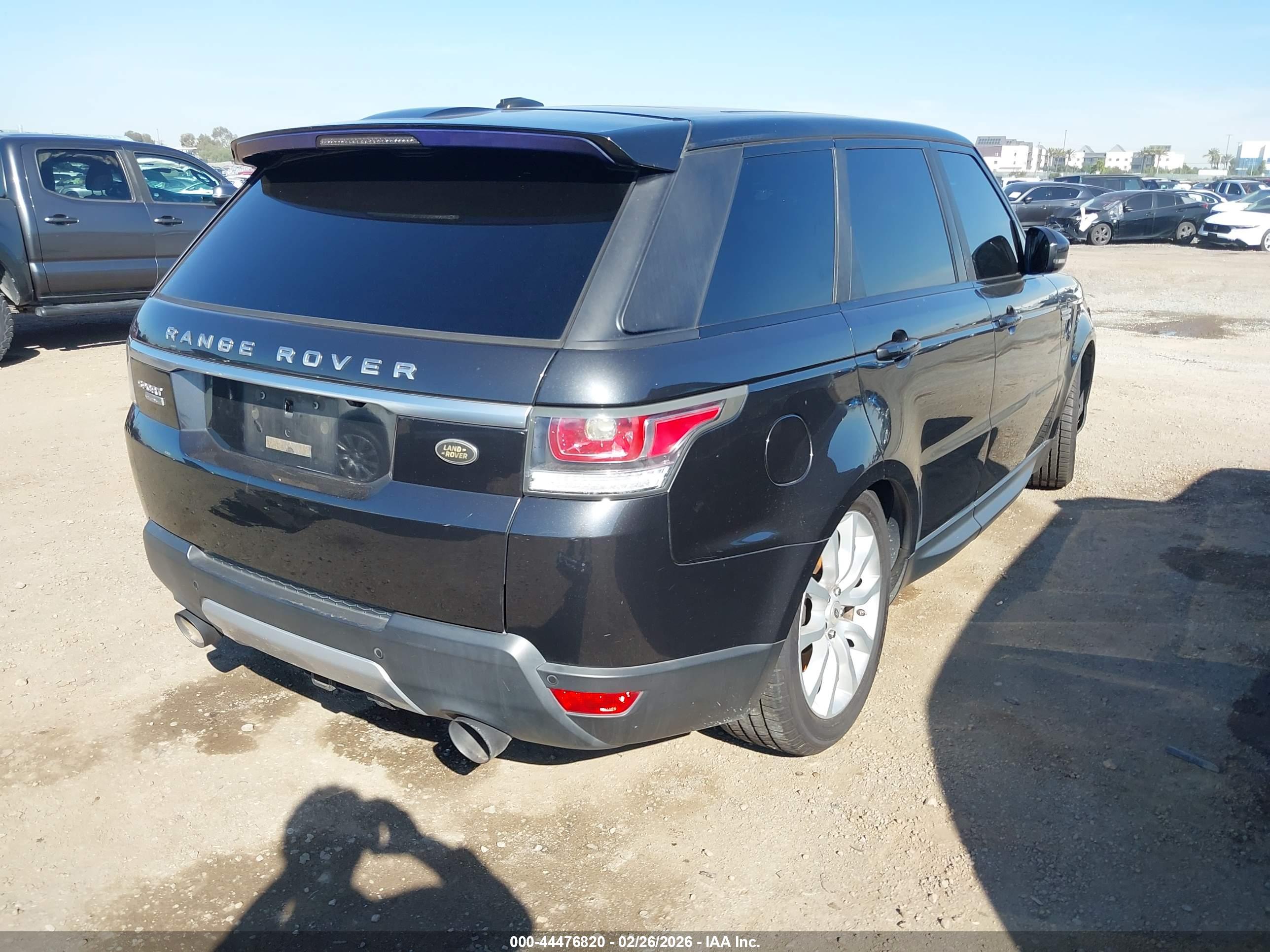 LAND ROVER image 4