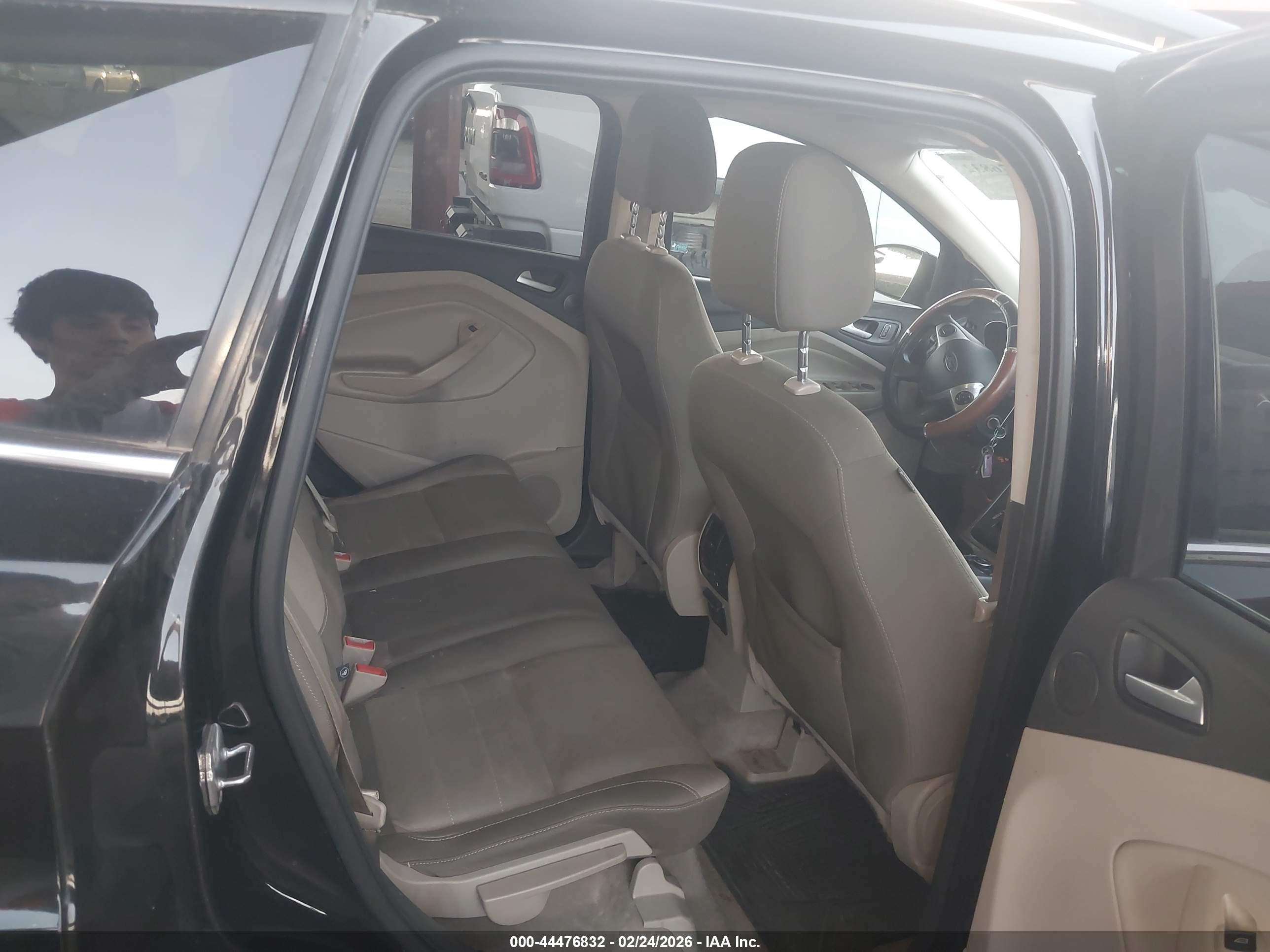 FORD ESCAPE image 8