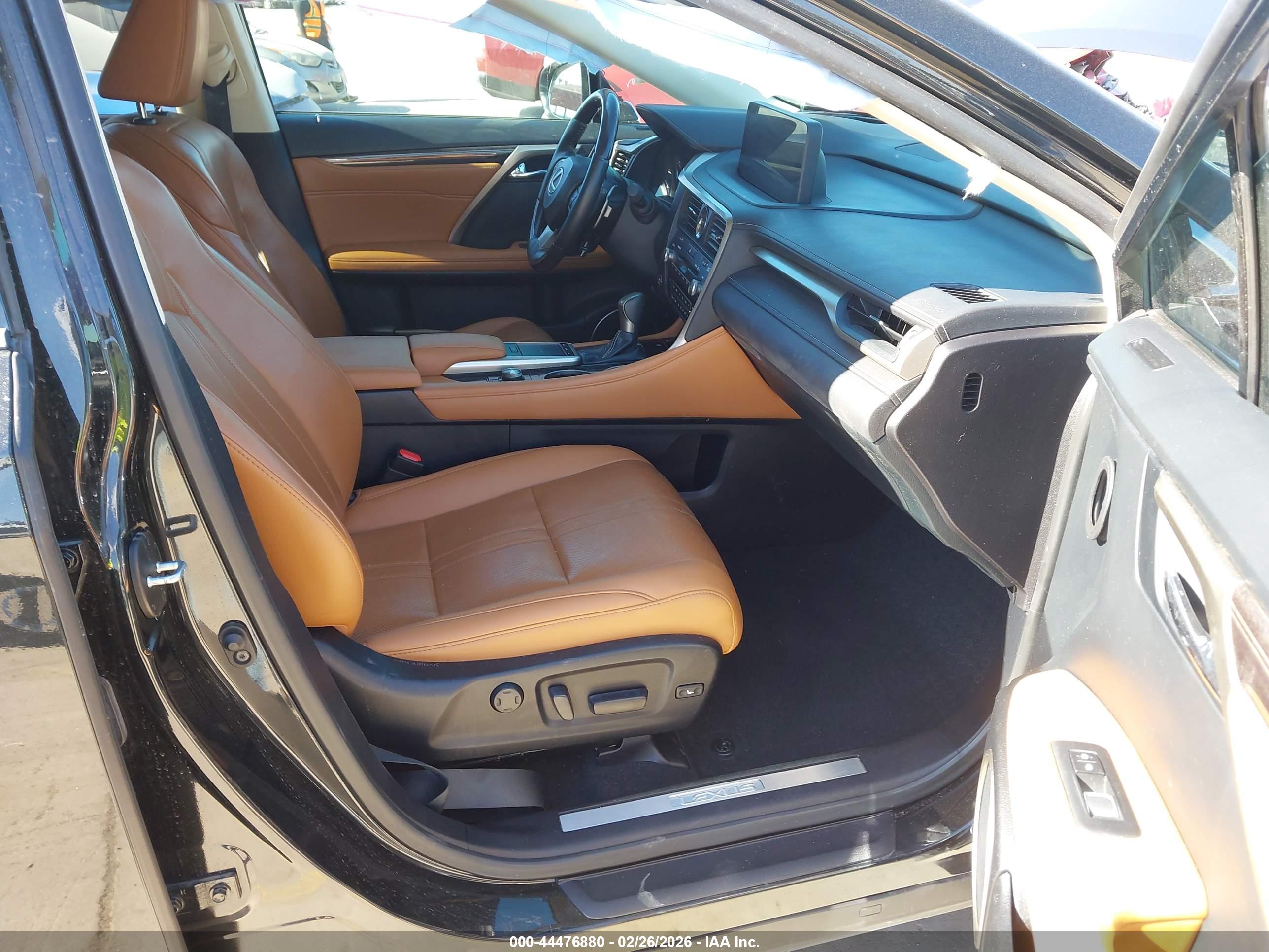 LEXUS RX image 5
