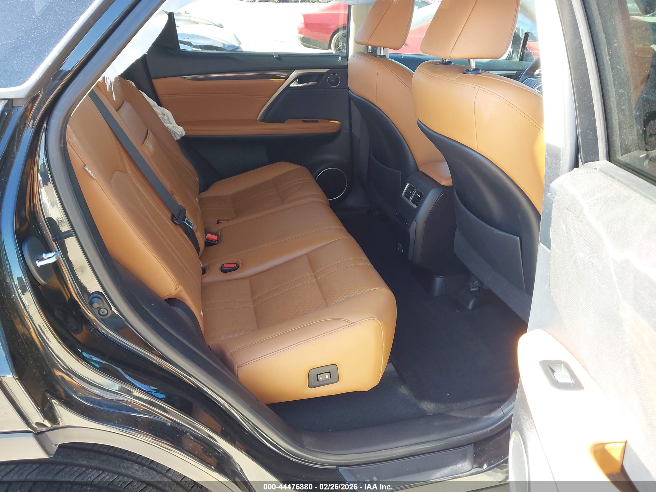 LEXUS RX image 8