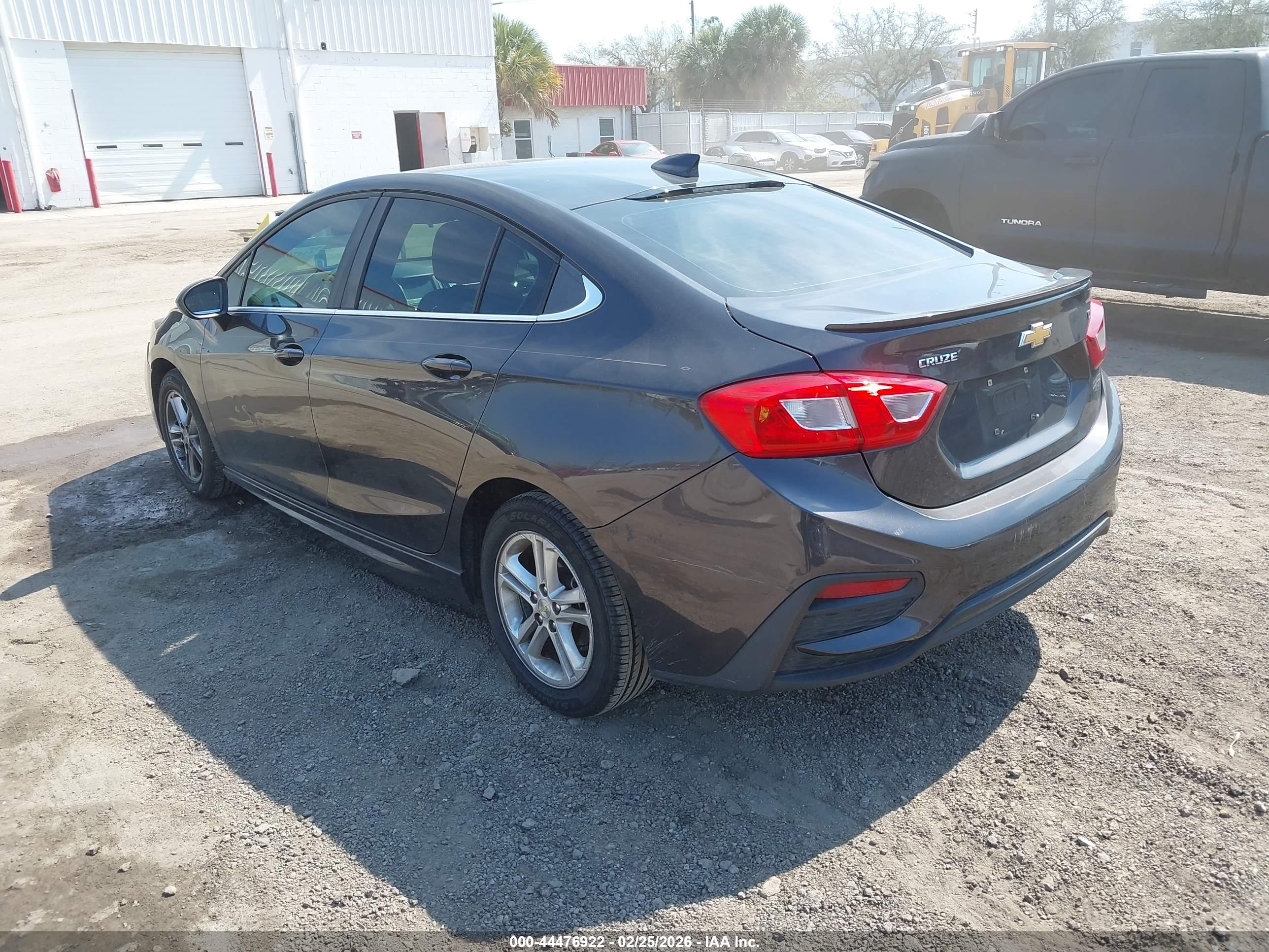 CHEVROLET CRUZE image 3