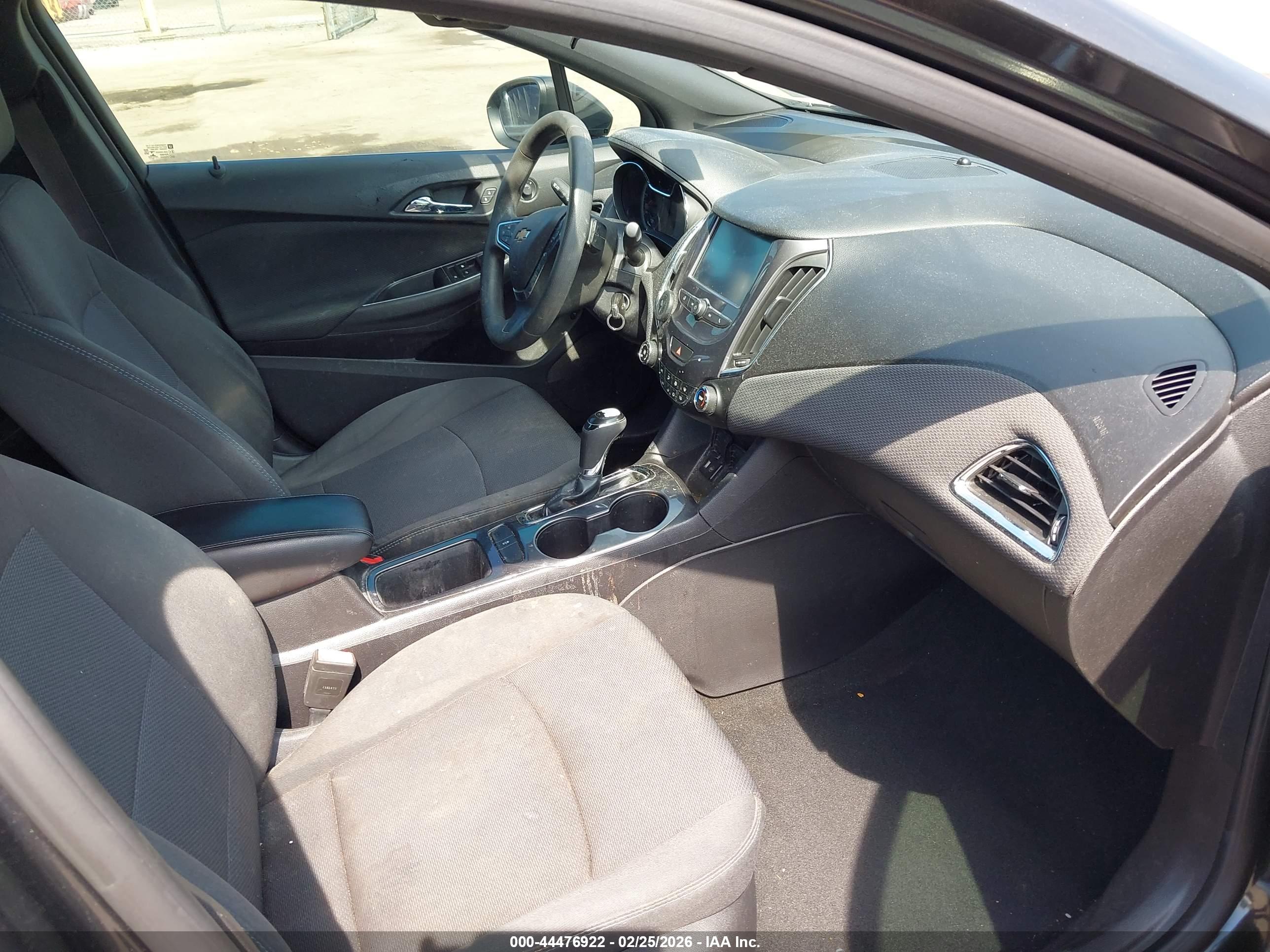 CHEVROLET CRUZE image 5