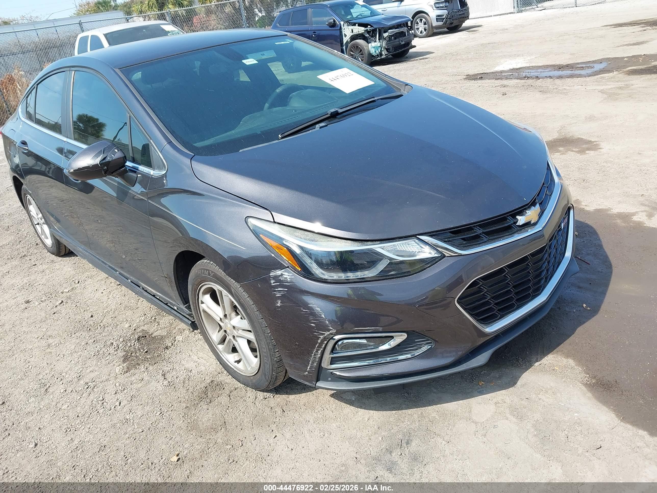 CHEVROLET CRUZE image 6