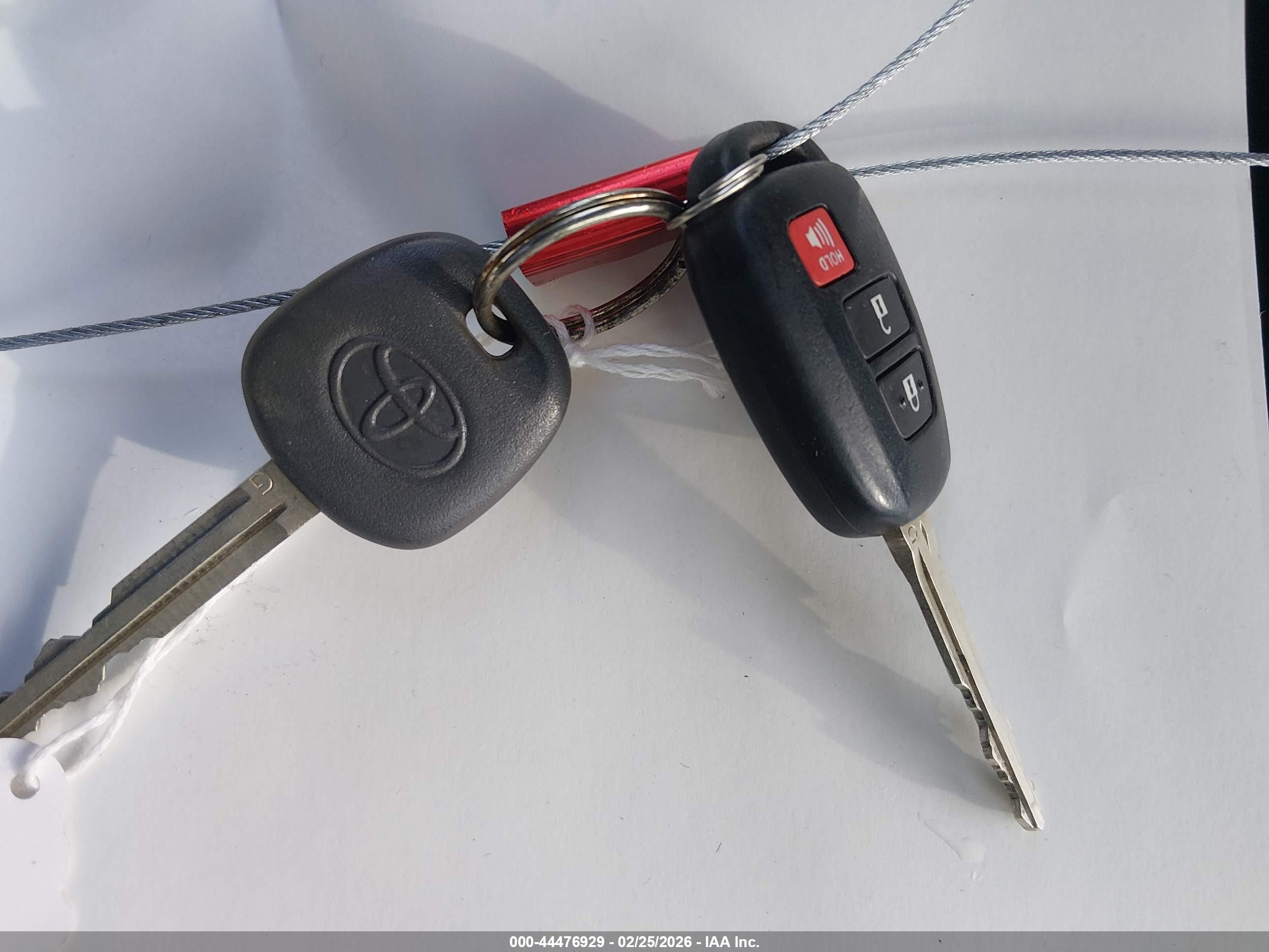 TOYOTA PRIUS image 11