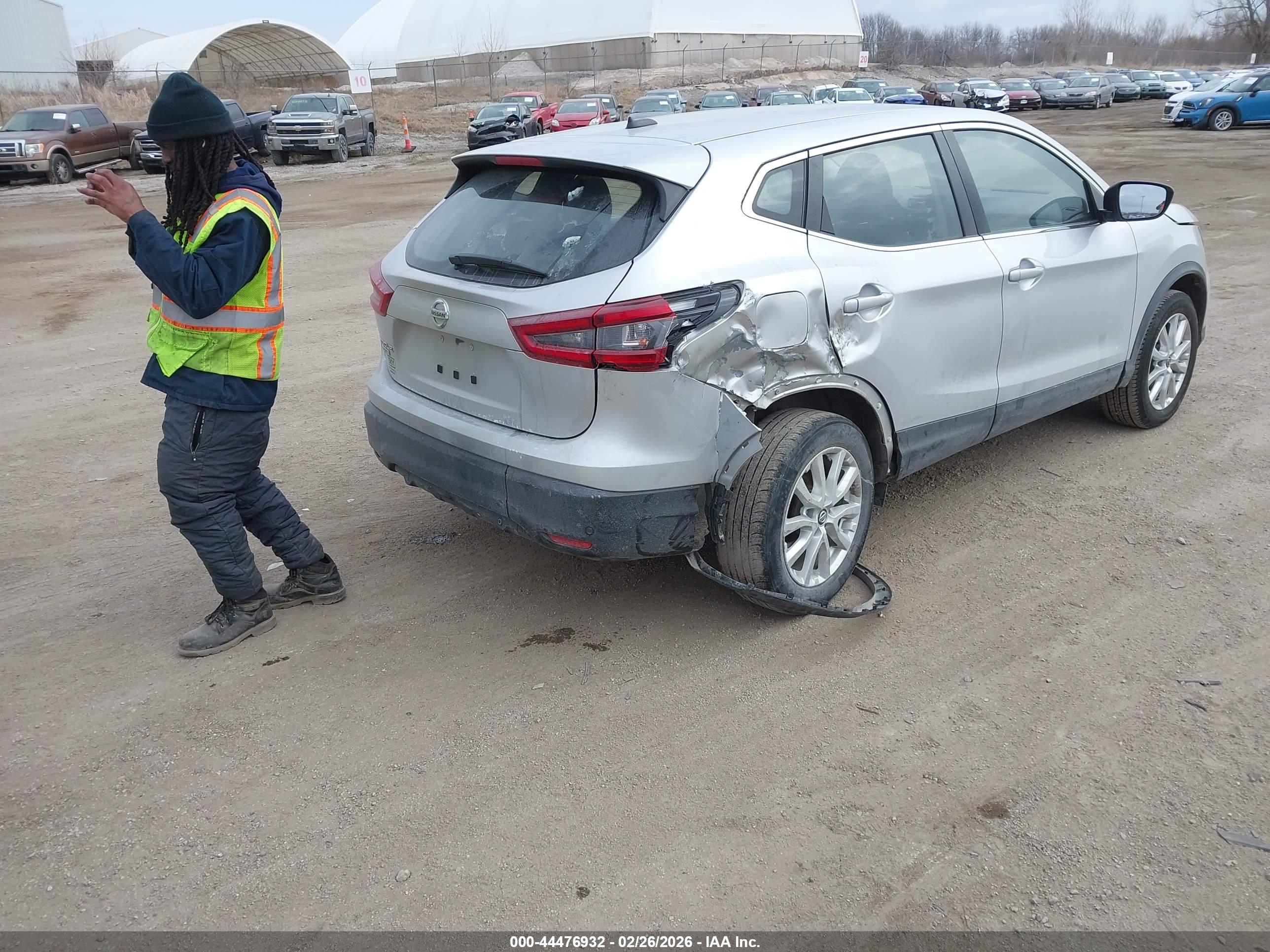 NISSAN ROGUE image 4
