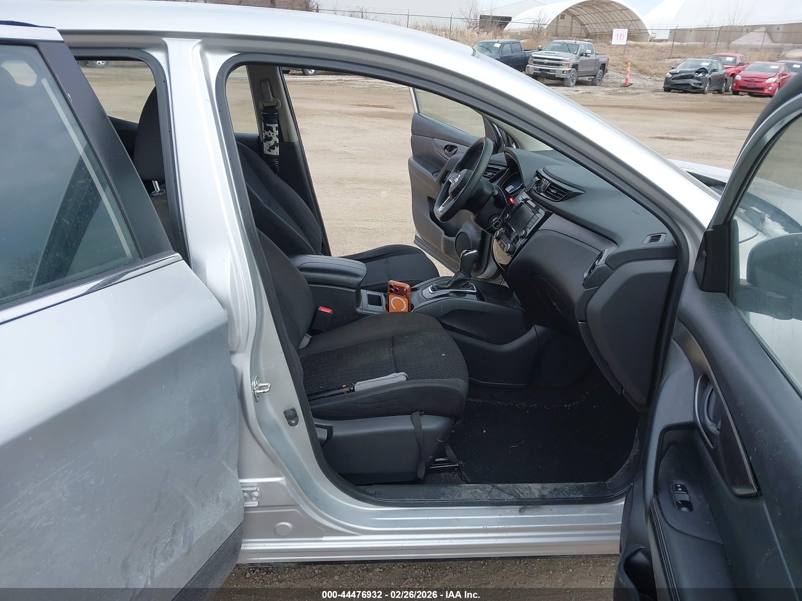 NISSAN ROGUE image 5