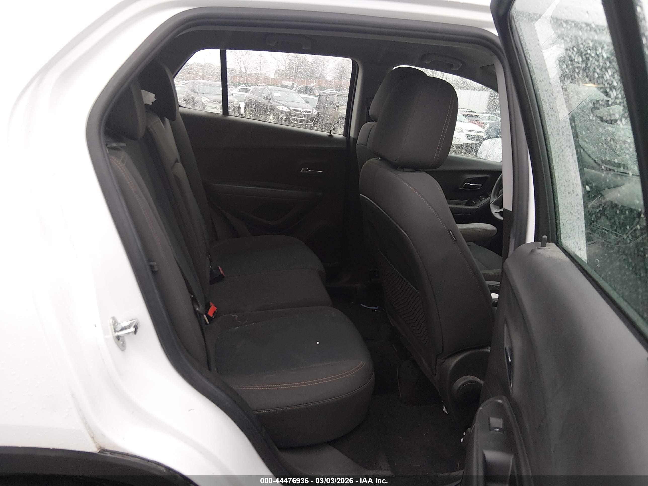CHEVROLET TRAX image 8
