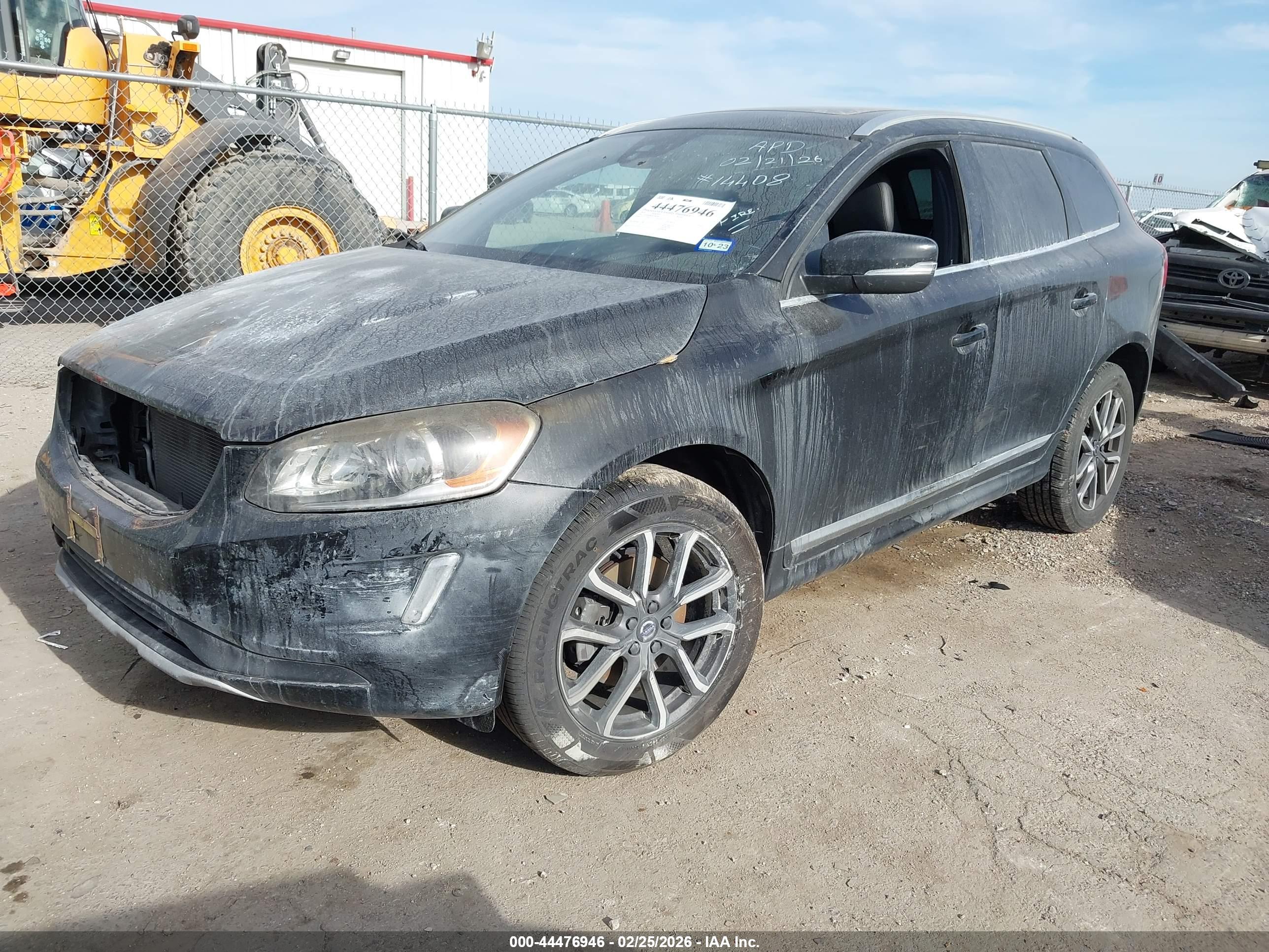 VOLVO XC60 image 2