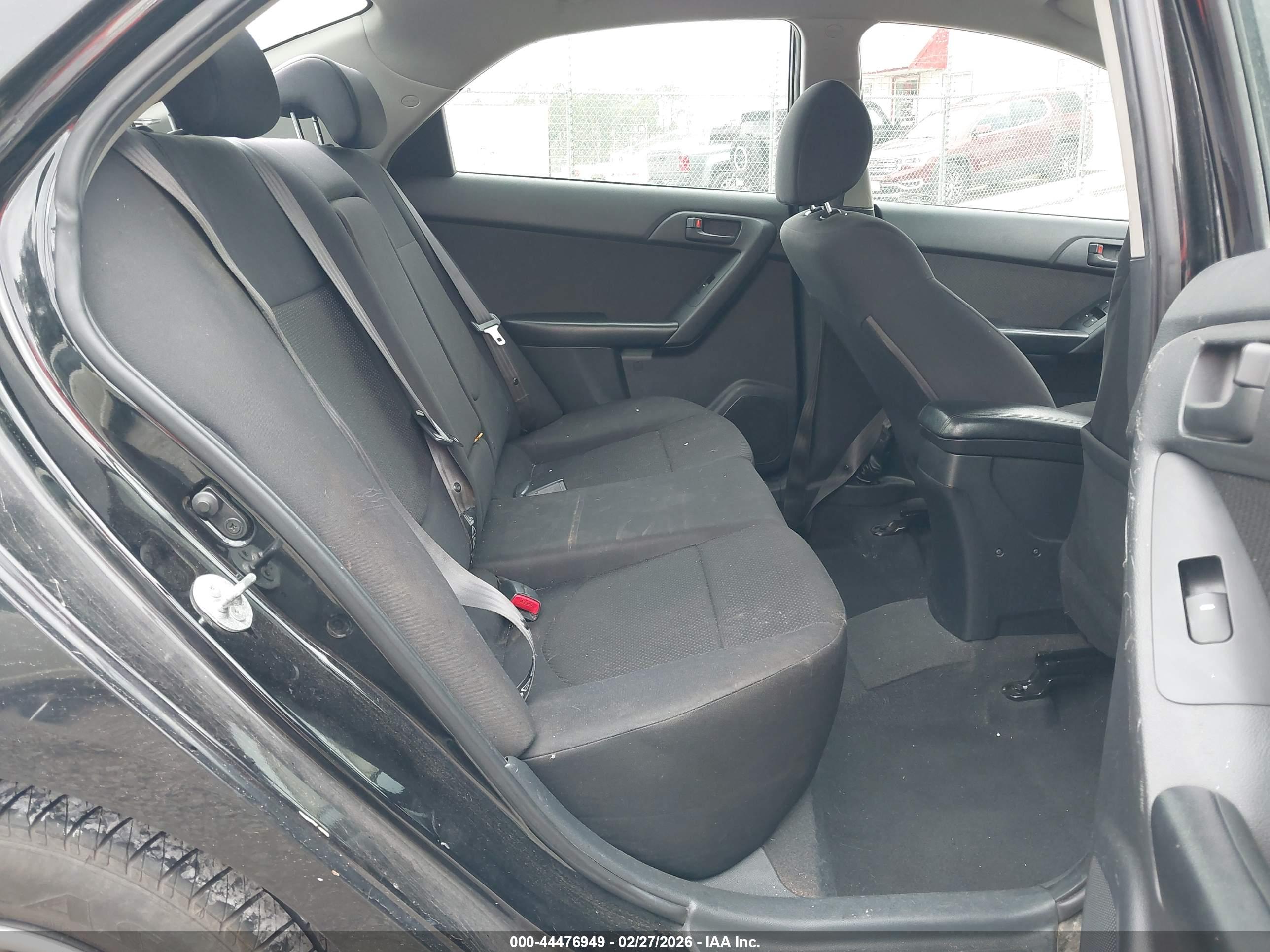 KIA FORTE image 8