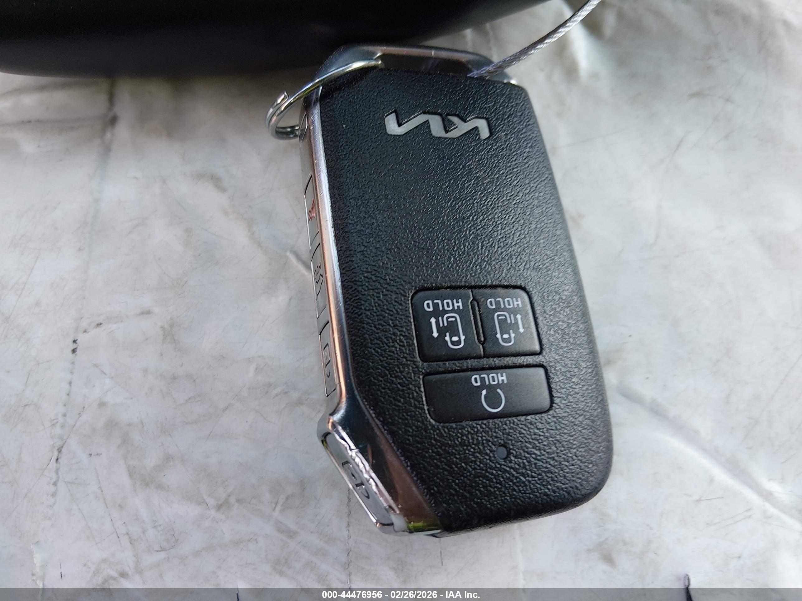 KIA CARNIVAL image 11