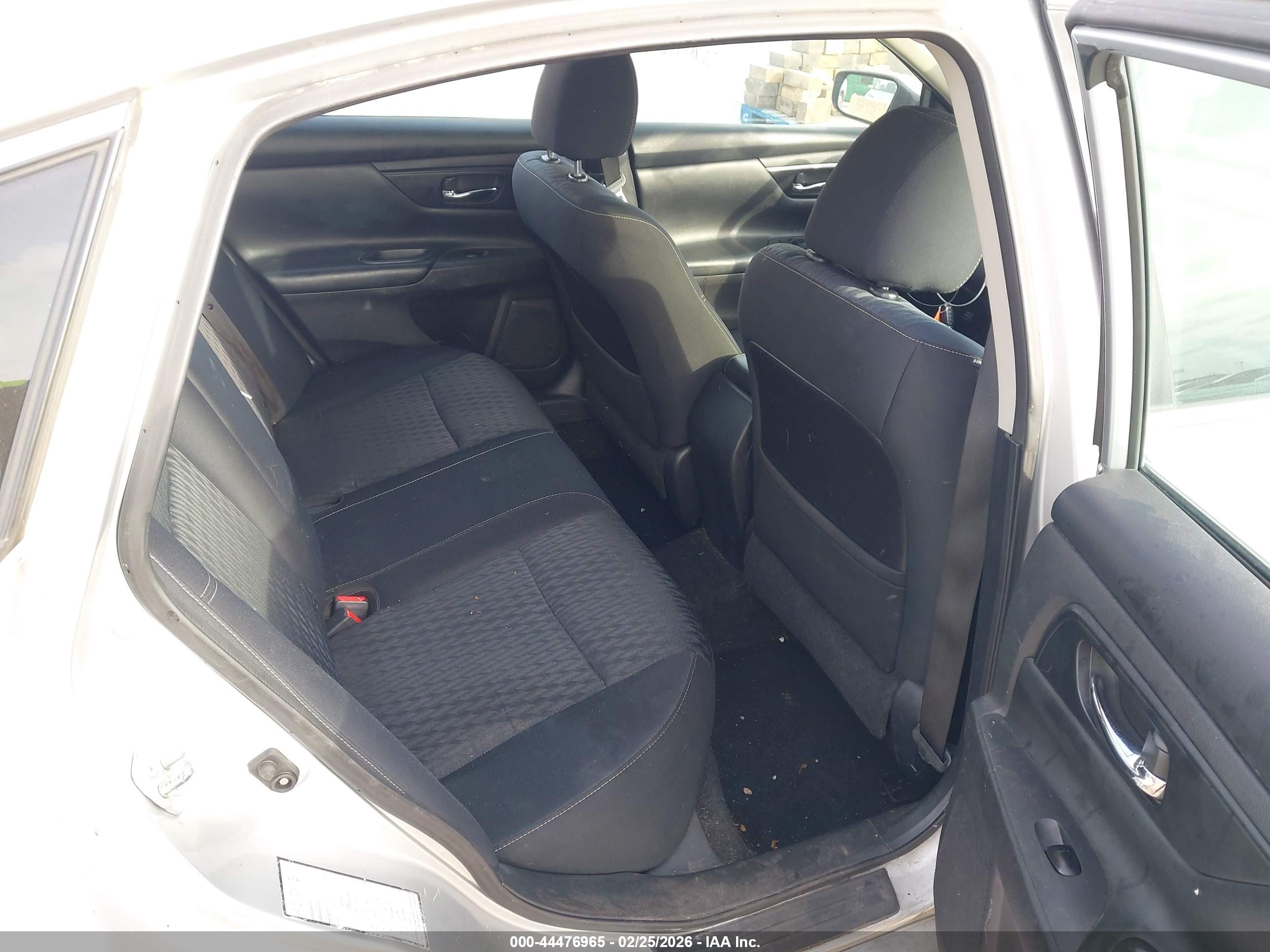 NISSAN ALTIMA image 8