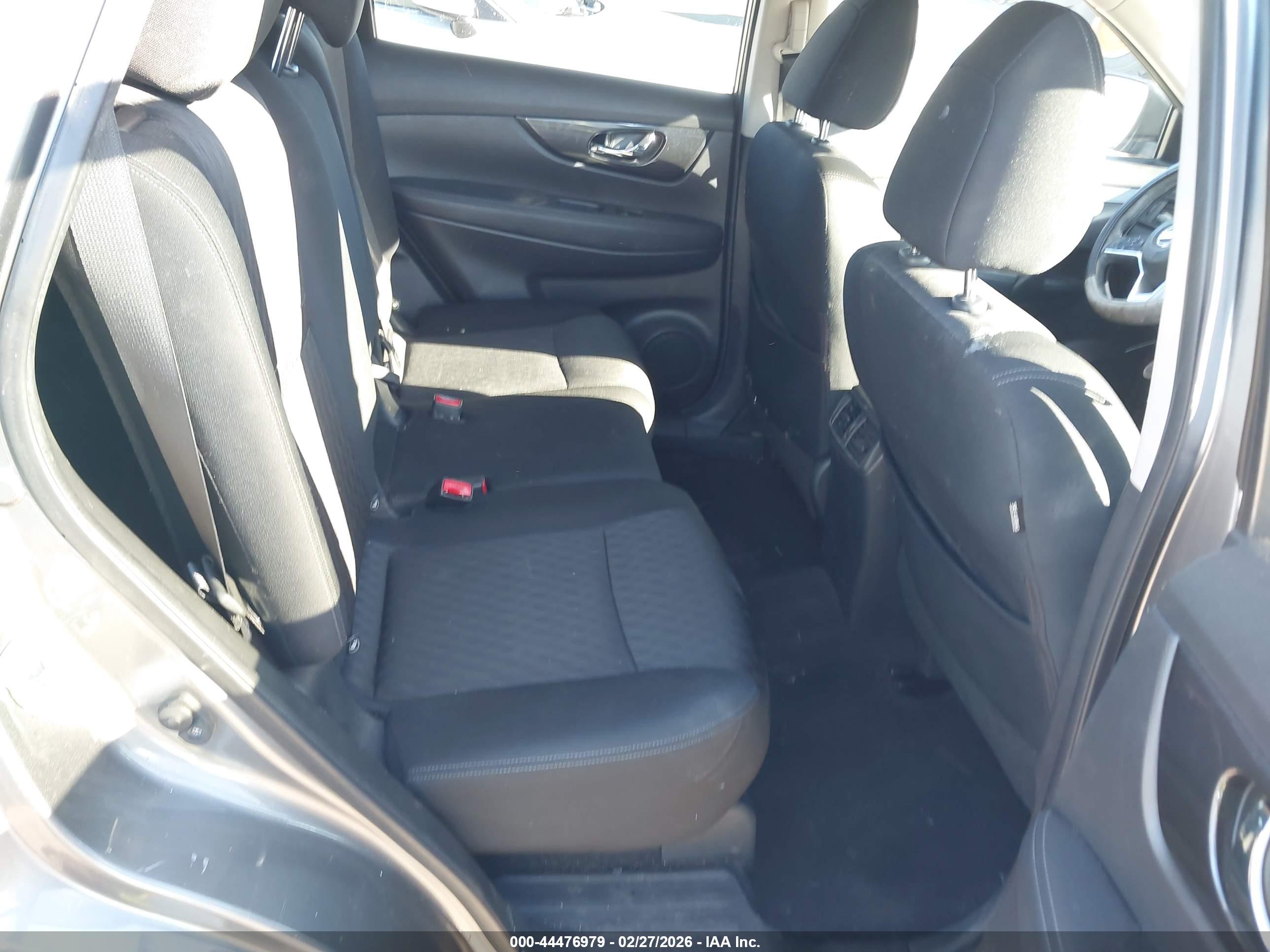 NISSAN ROGUE image 8