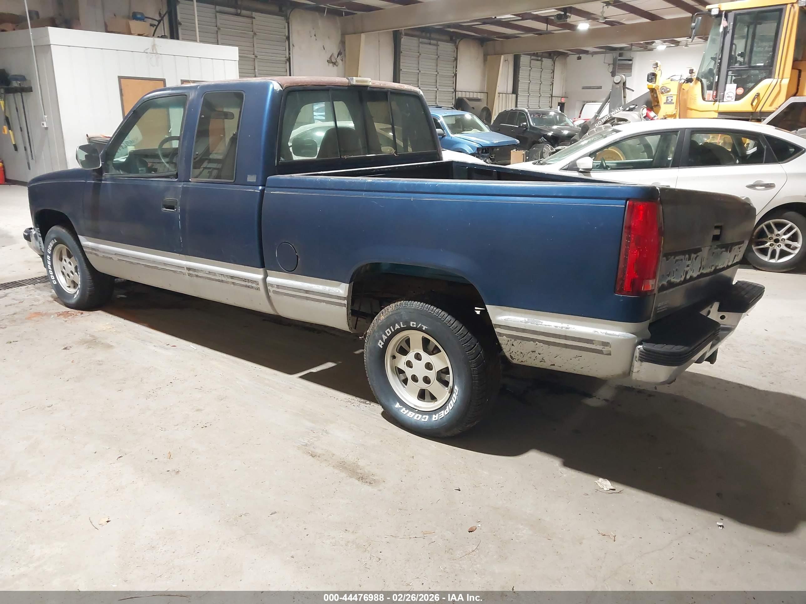 CHEVROLET GMT-400 image 3