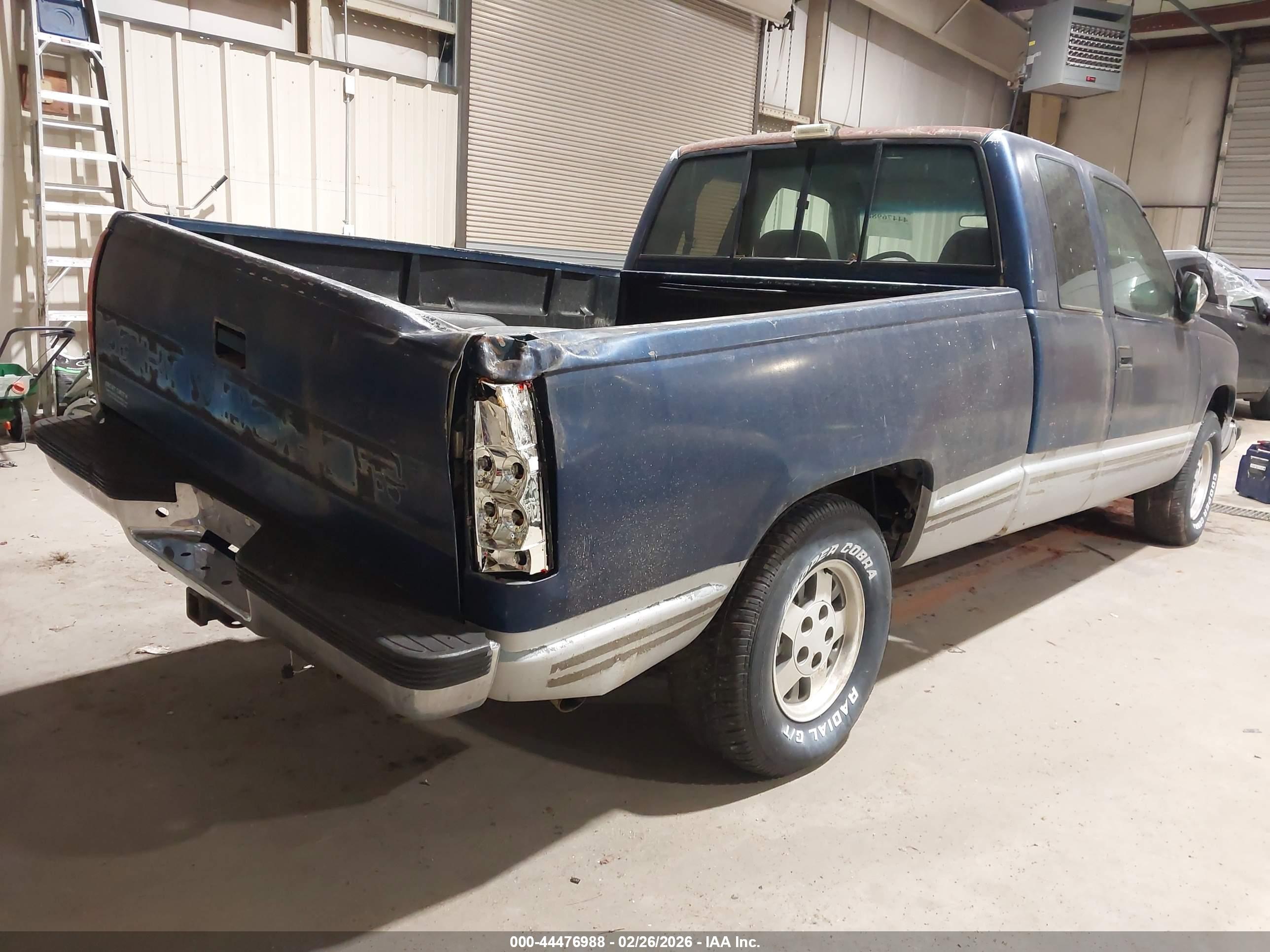 CHEVROLET GMT-400 image 6