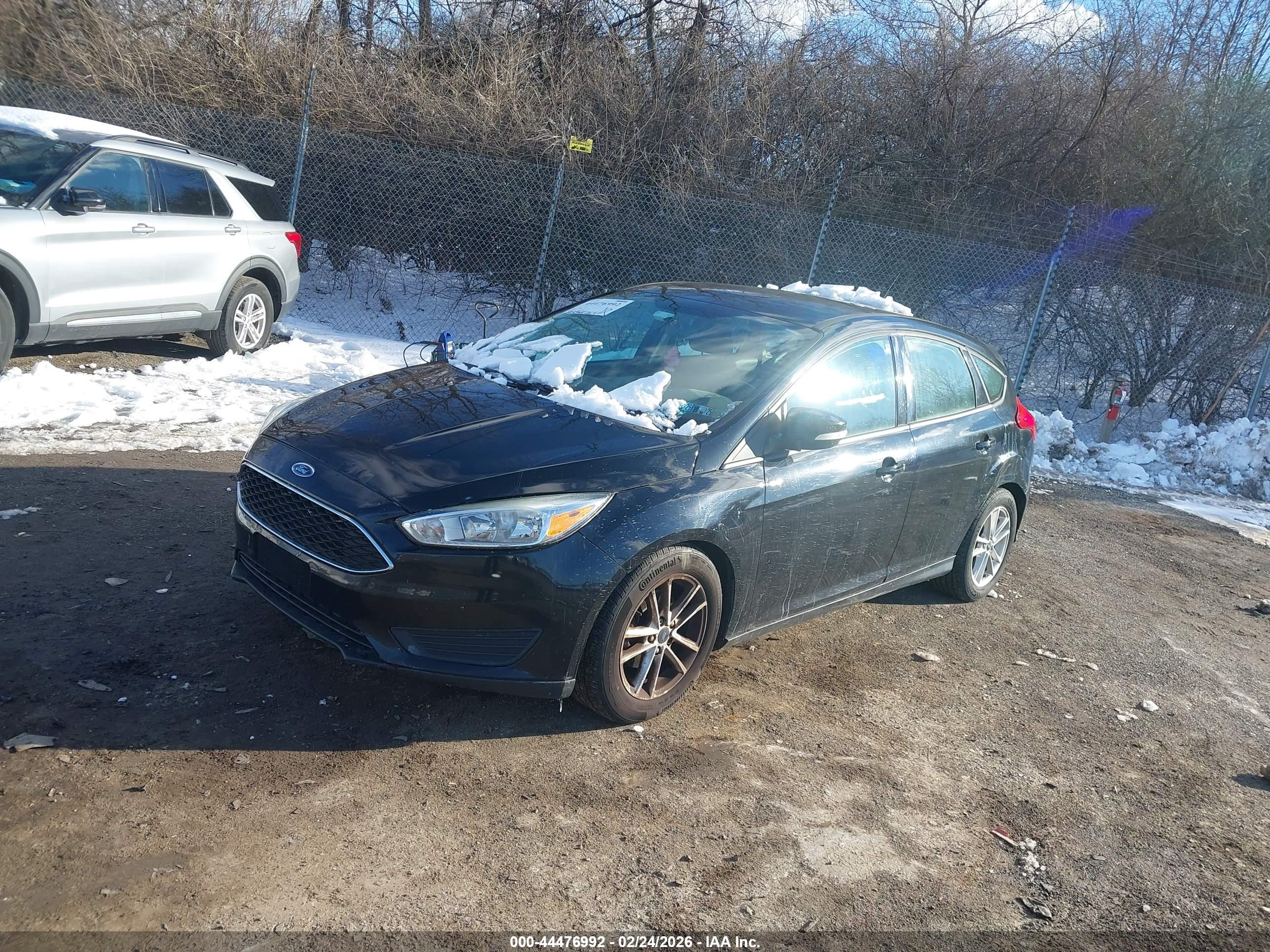 FORD FOCUS image 2