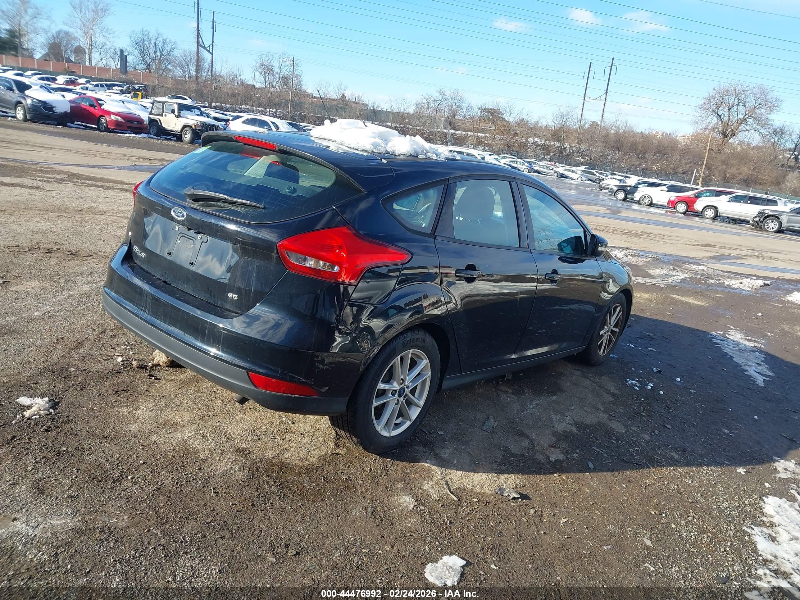 FORD FOCUS image 4