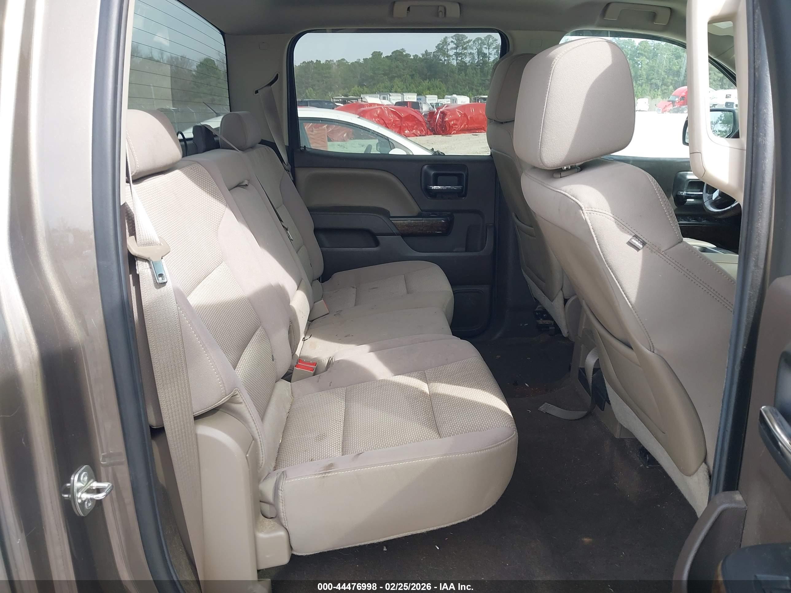 CHEVROLET SILVERADO image 8