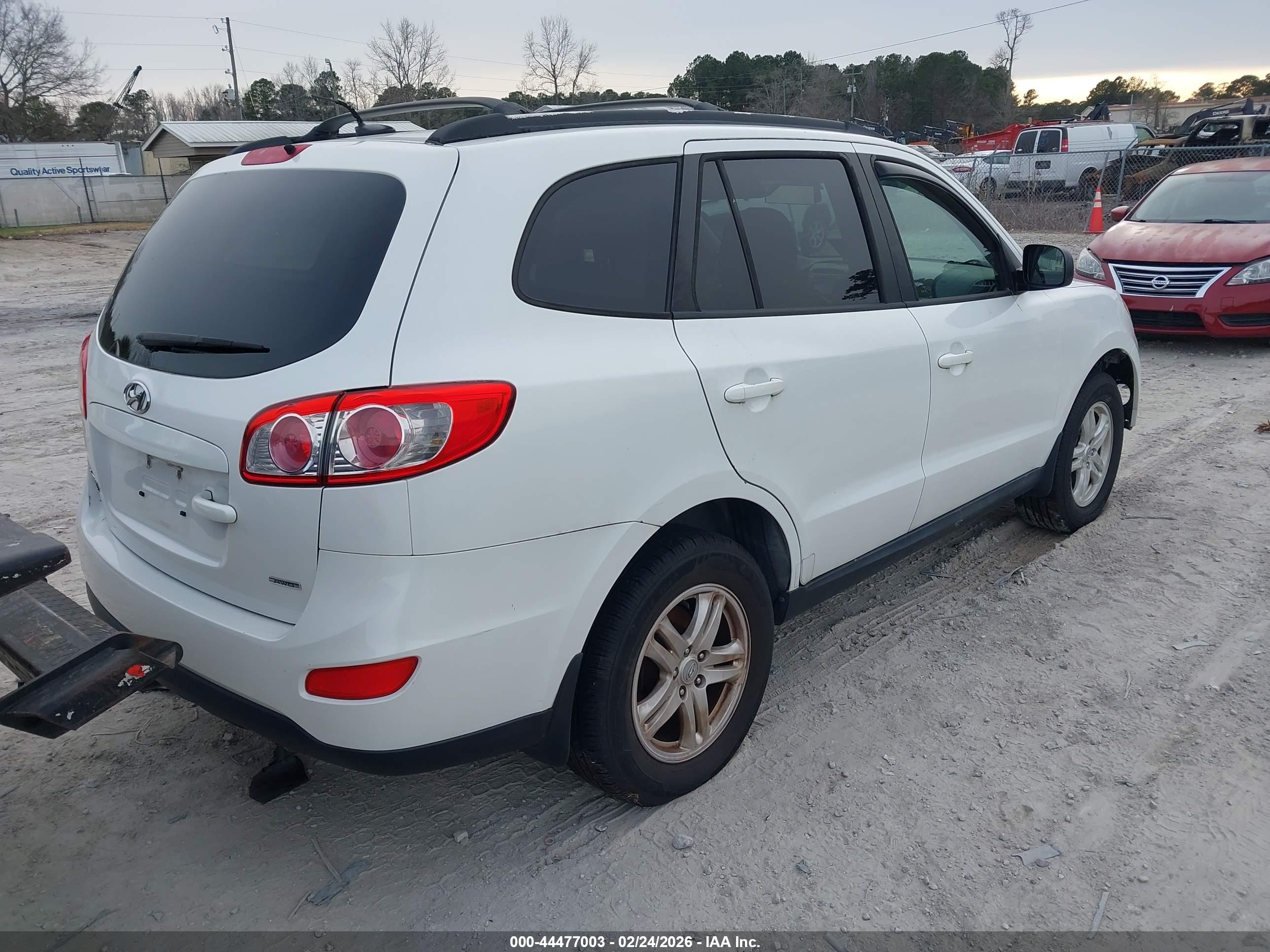 HYUNDAI SANTA image 4