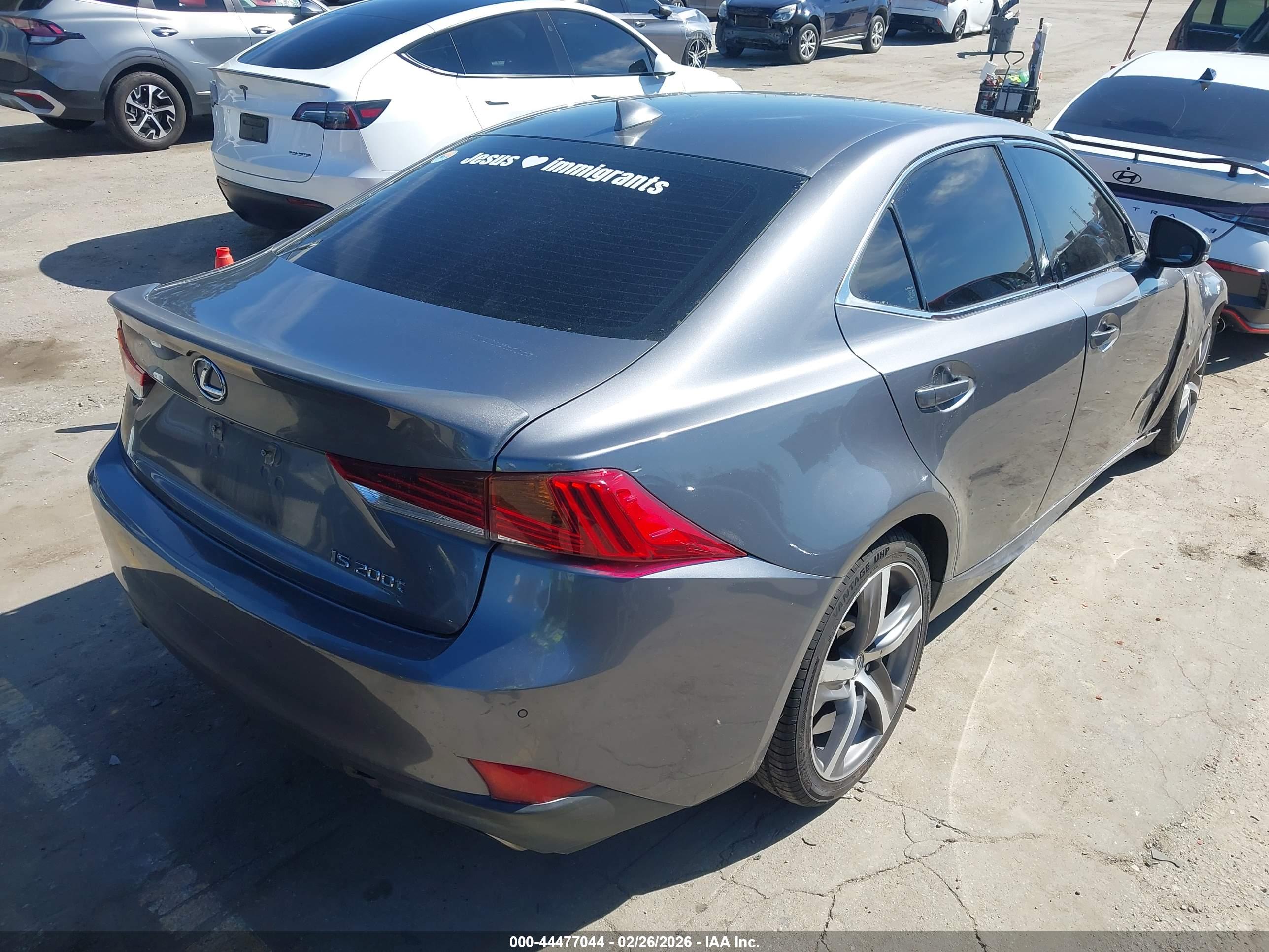 LEXUS IS image 4