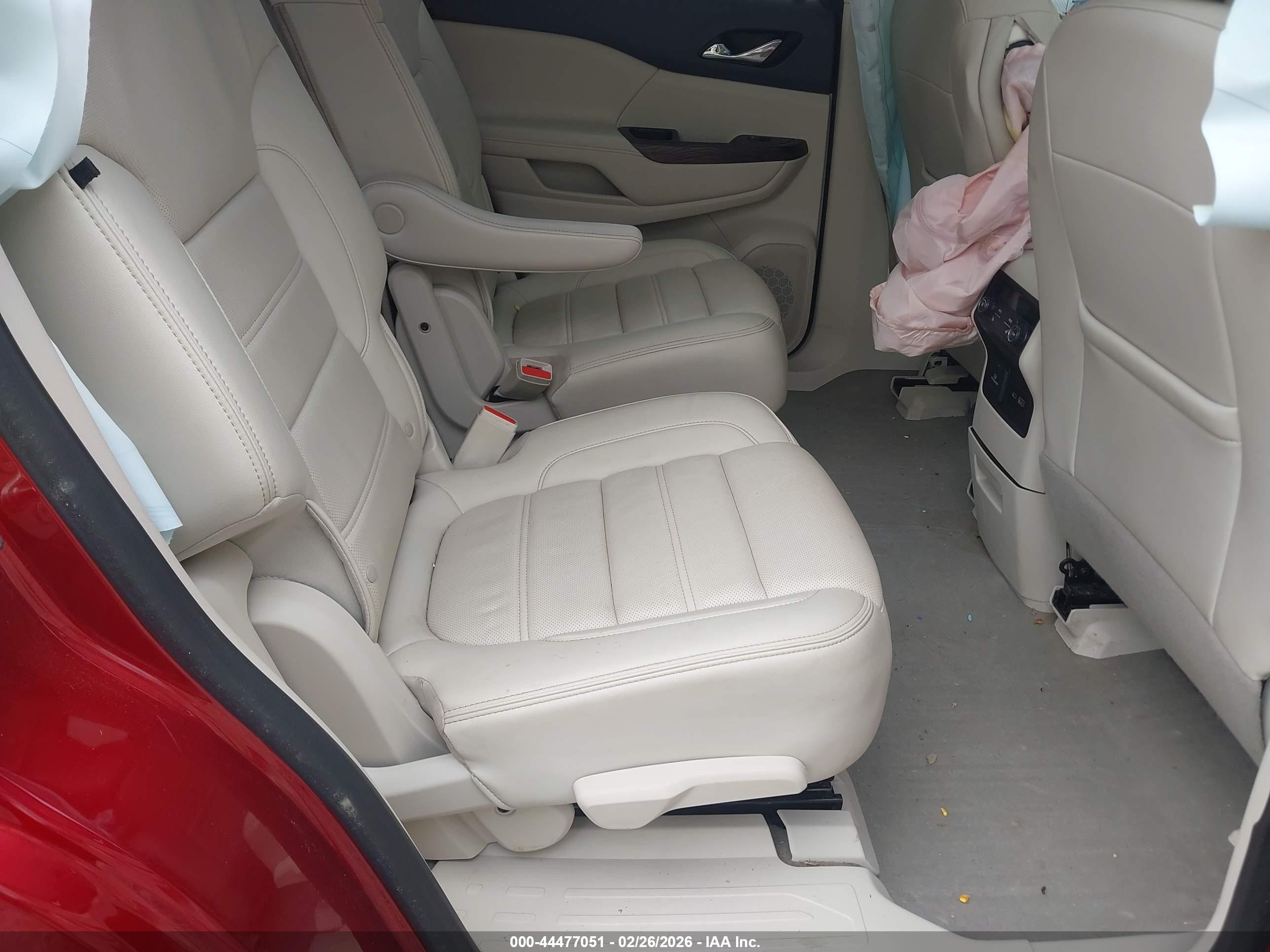 GMC ACADIA image 8