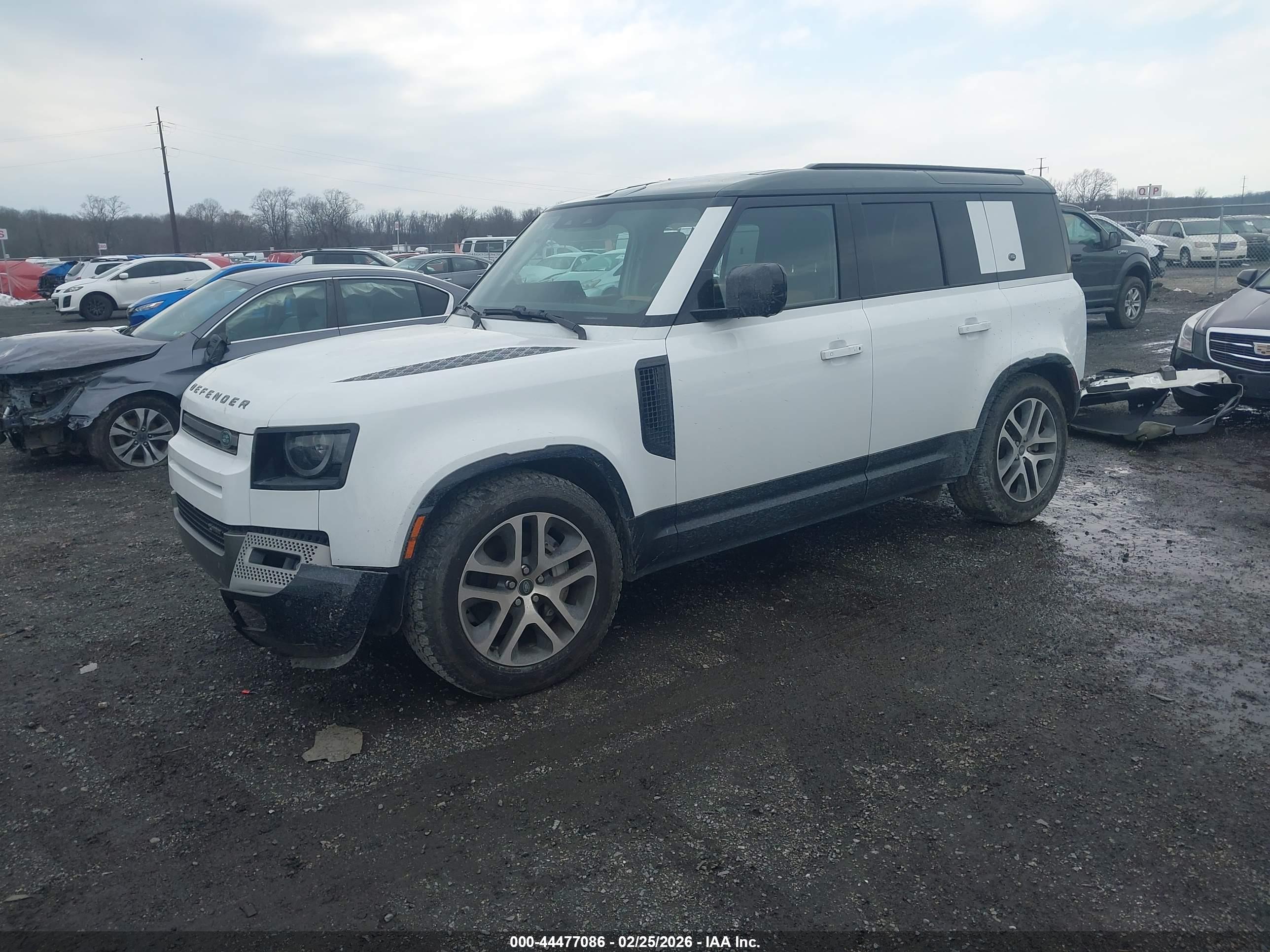 LAND ROVER image 2