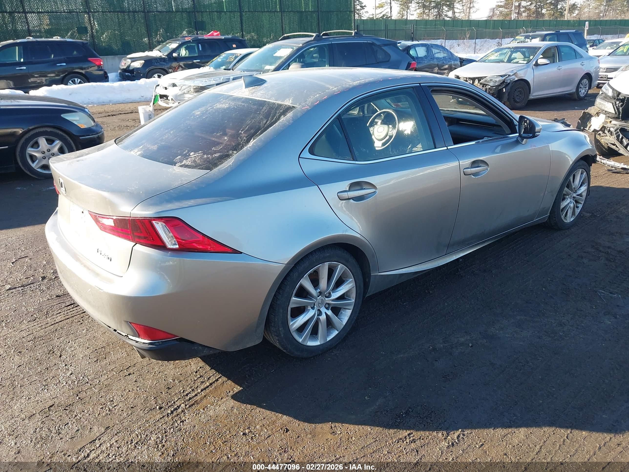 LEXUS IS image 4