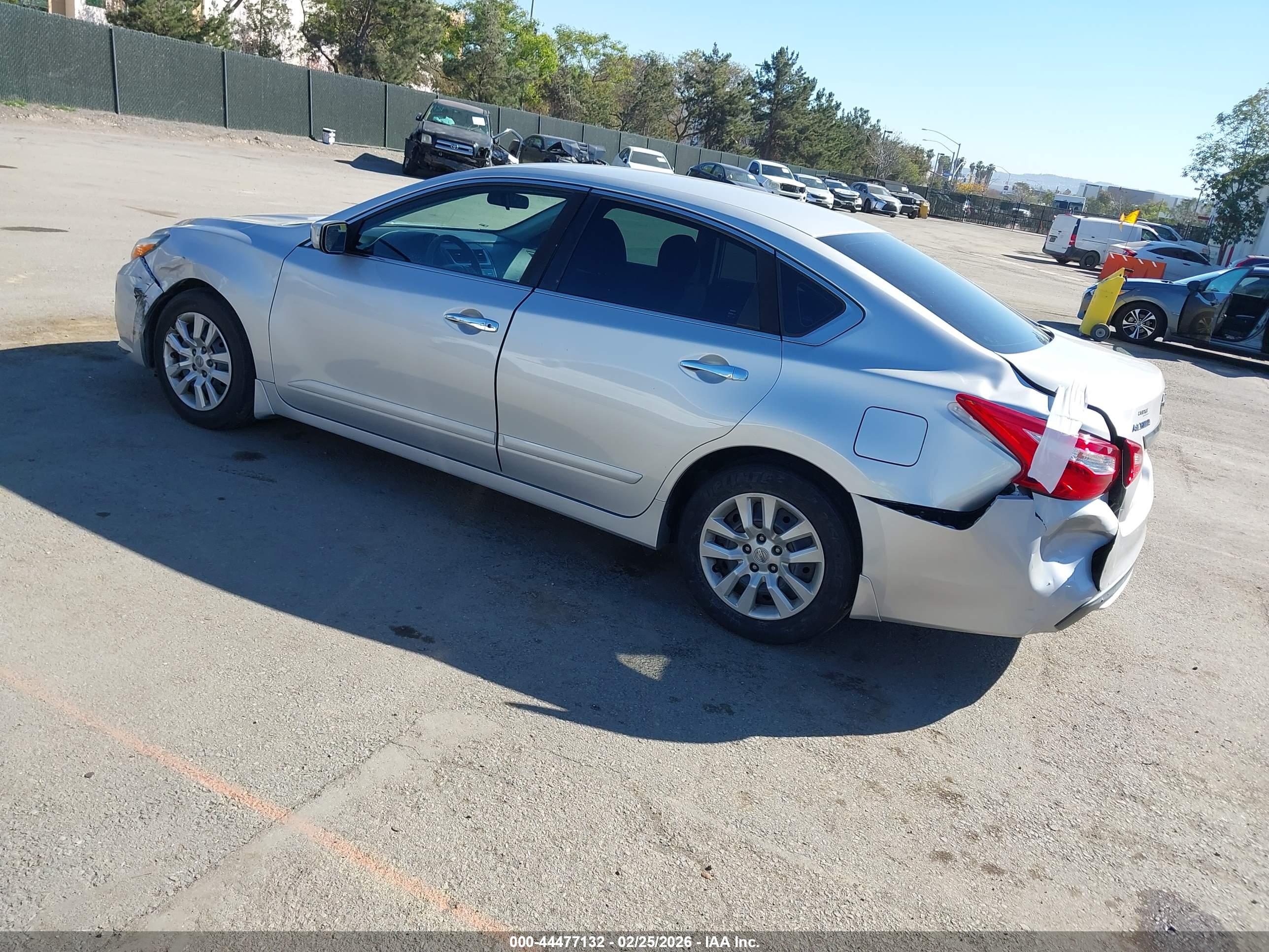 NISSAN ALTIMA image 3