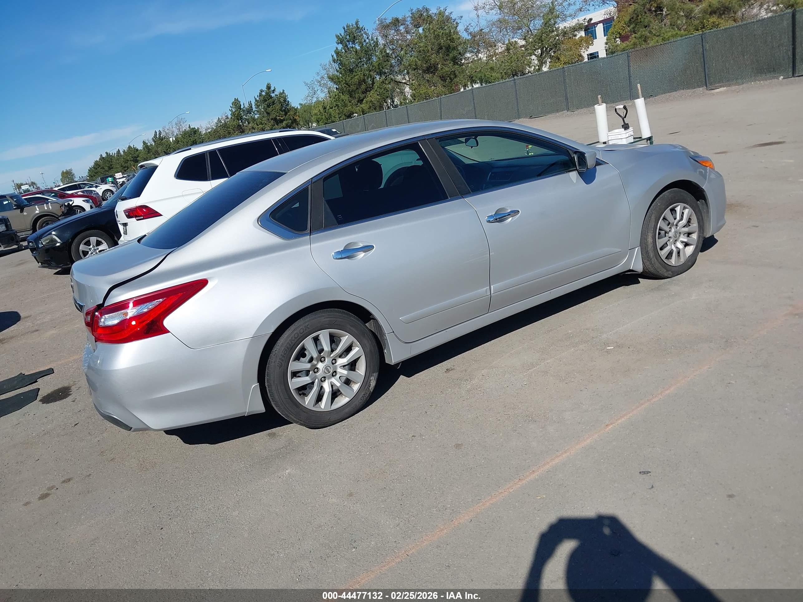 NISSAN ALTIMA image 4