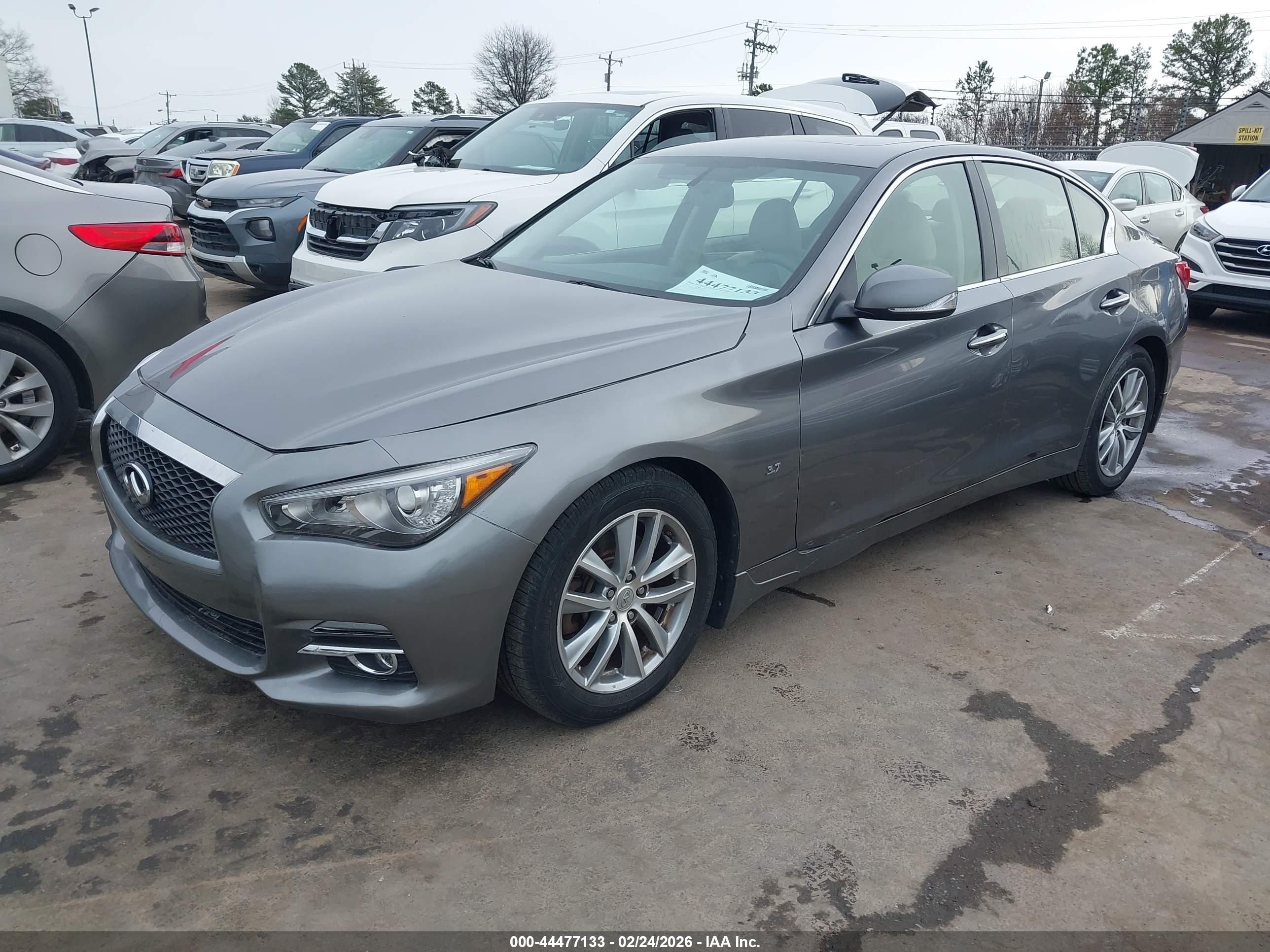 INFINITI Q50 image 2