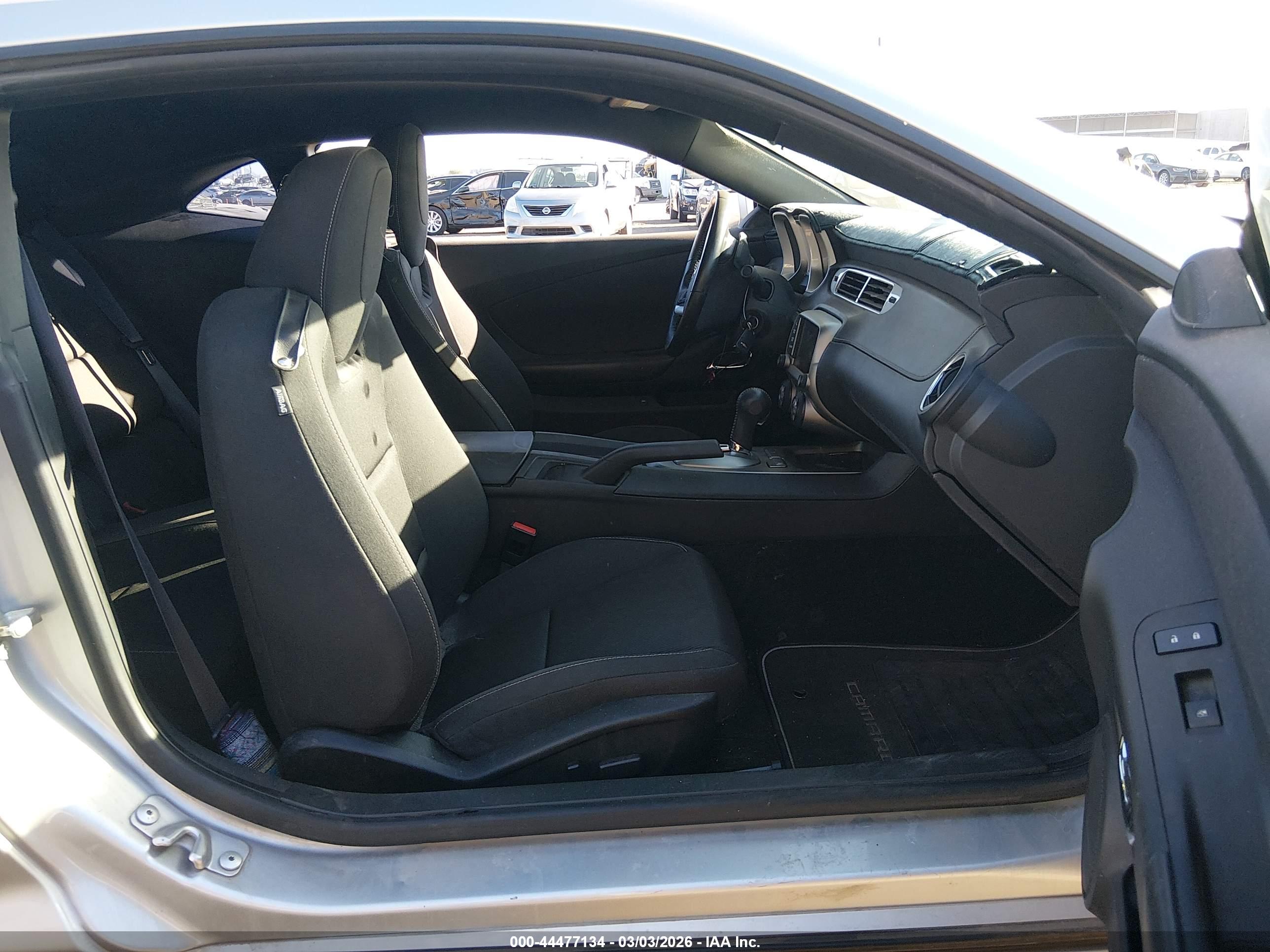 CHEVROLET CAMARO image 5