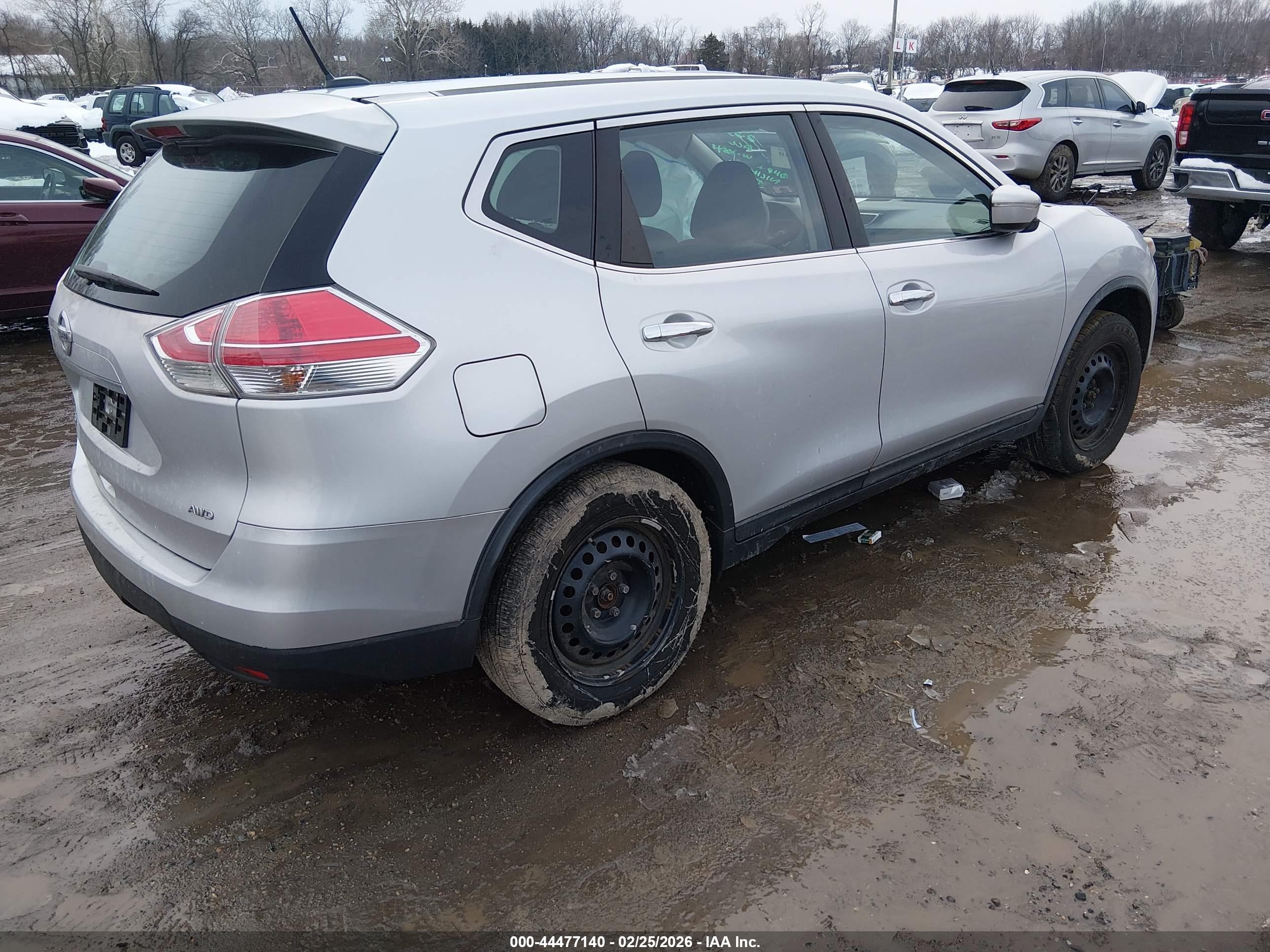 NISSAN ROGUE image 4