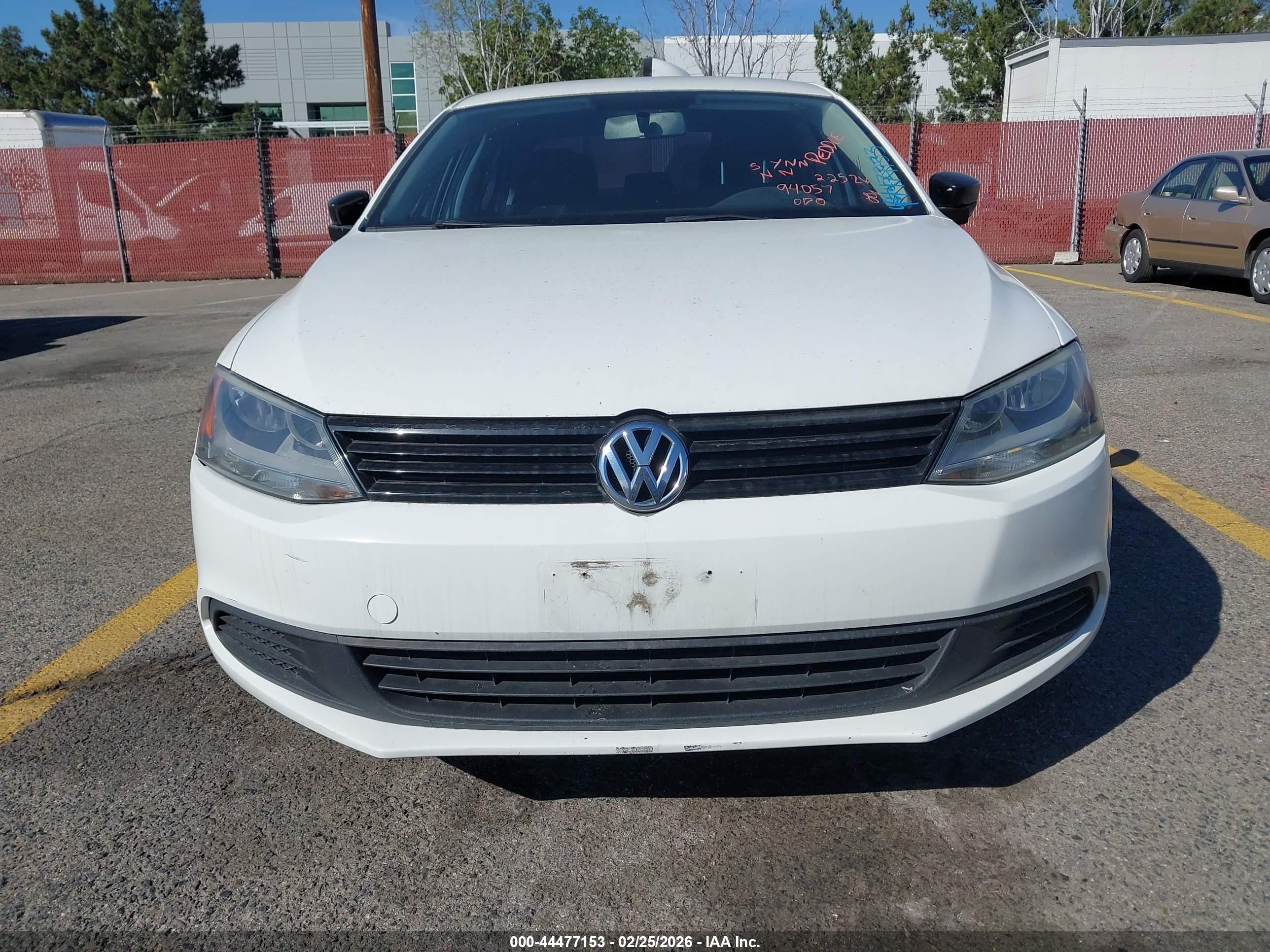 VOLKSWAGEN JETTA image 6