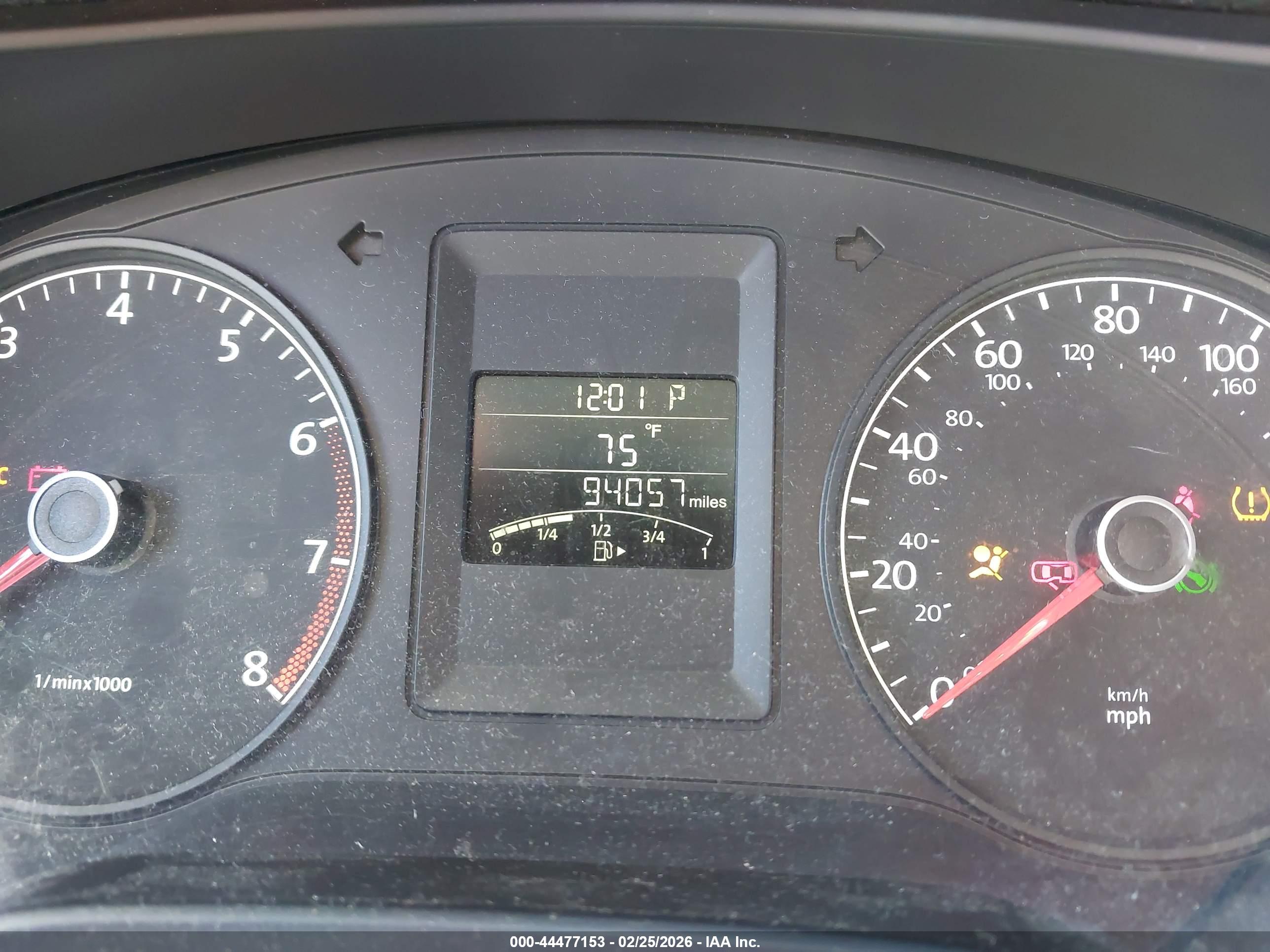 VOLKSWAGEN JETTA image 7