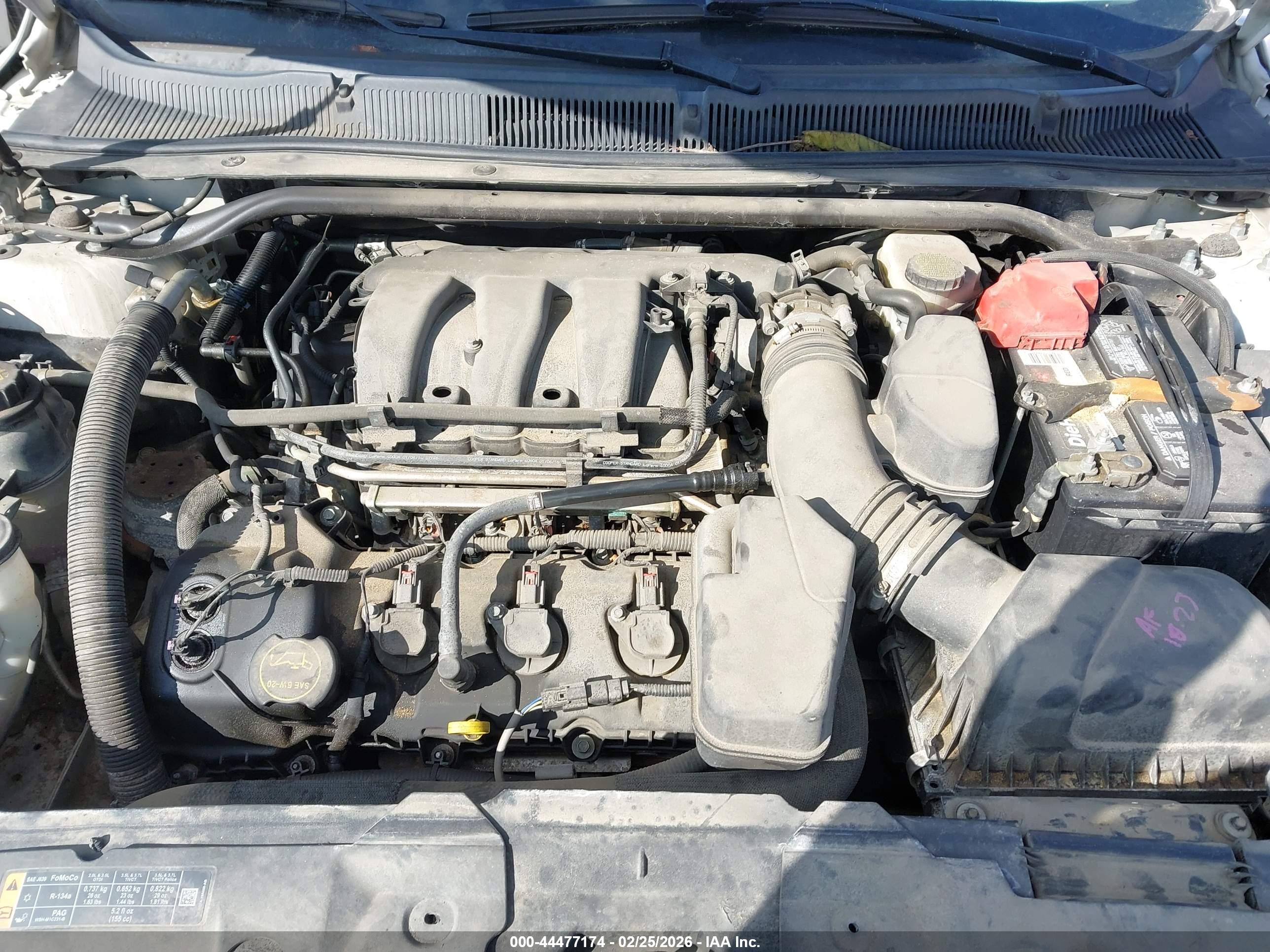 FORD TAURUS image 10