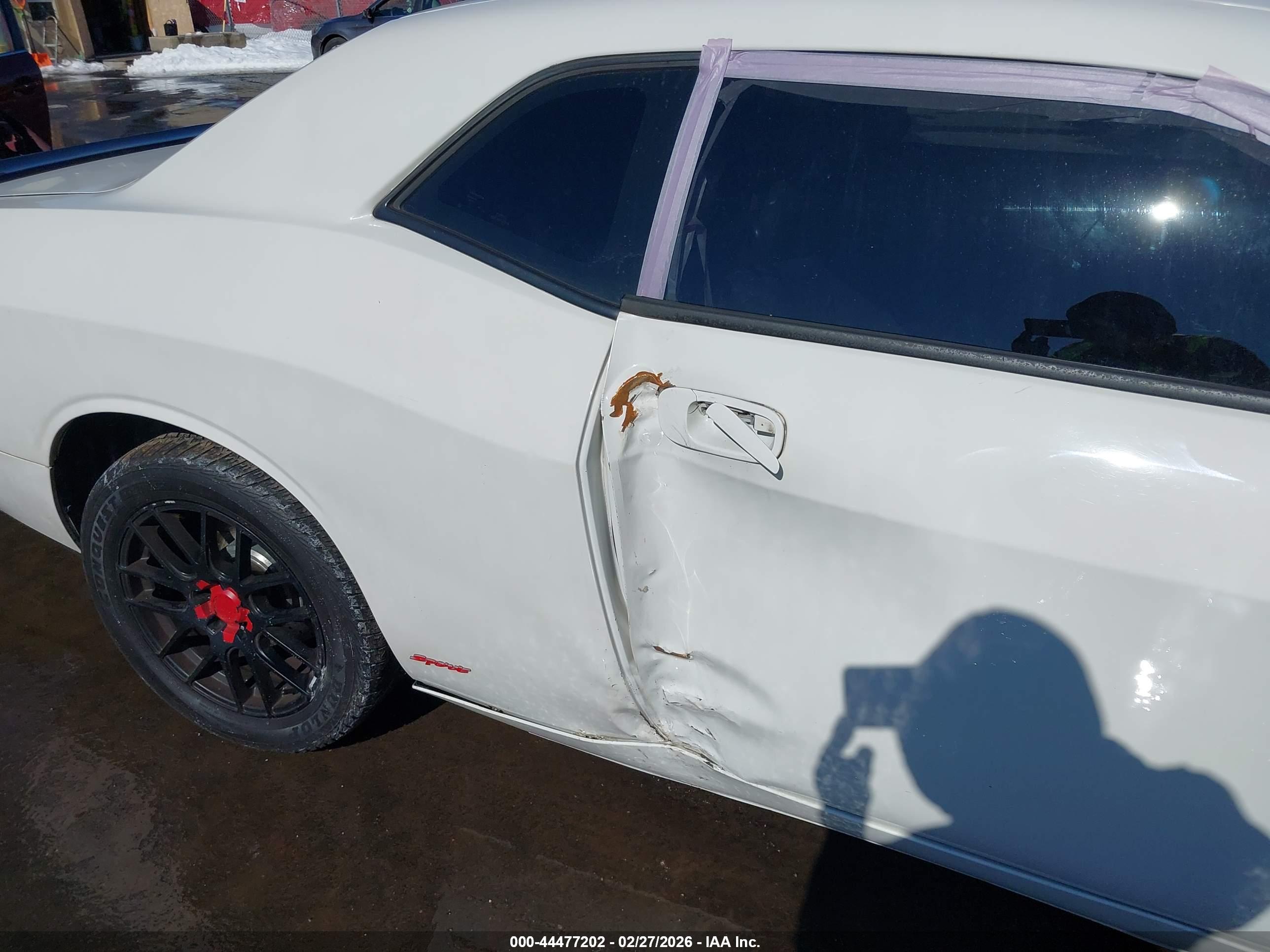 DODGE CHALLENGER image 6
