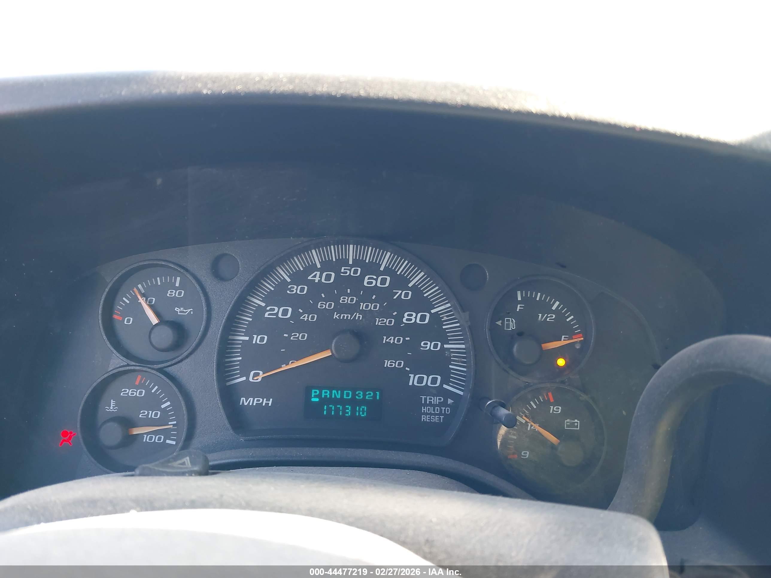 CHEVROLET EXPRESS image 7