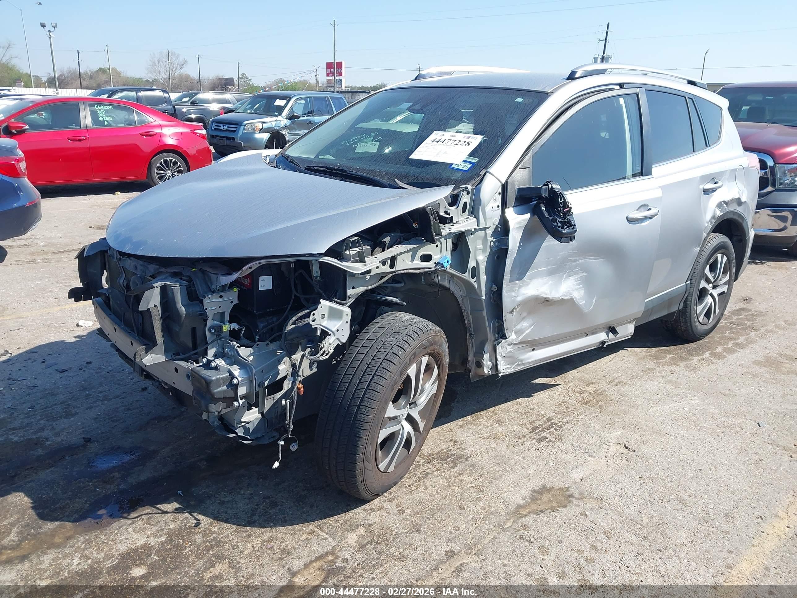 TOYOTA RAV4 image 2