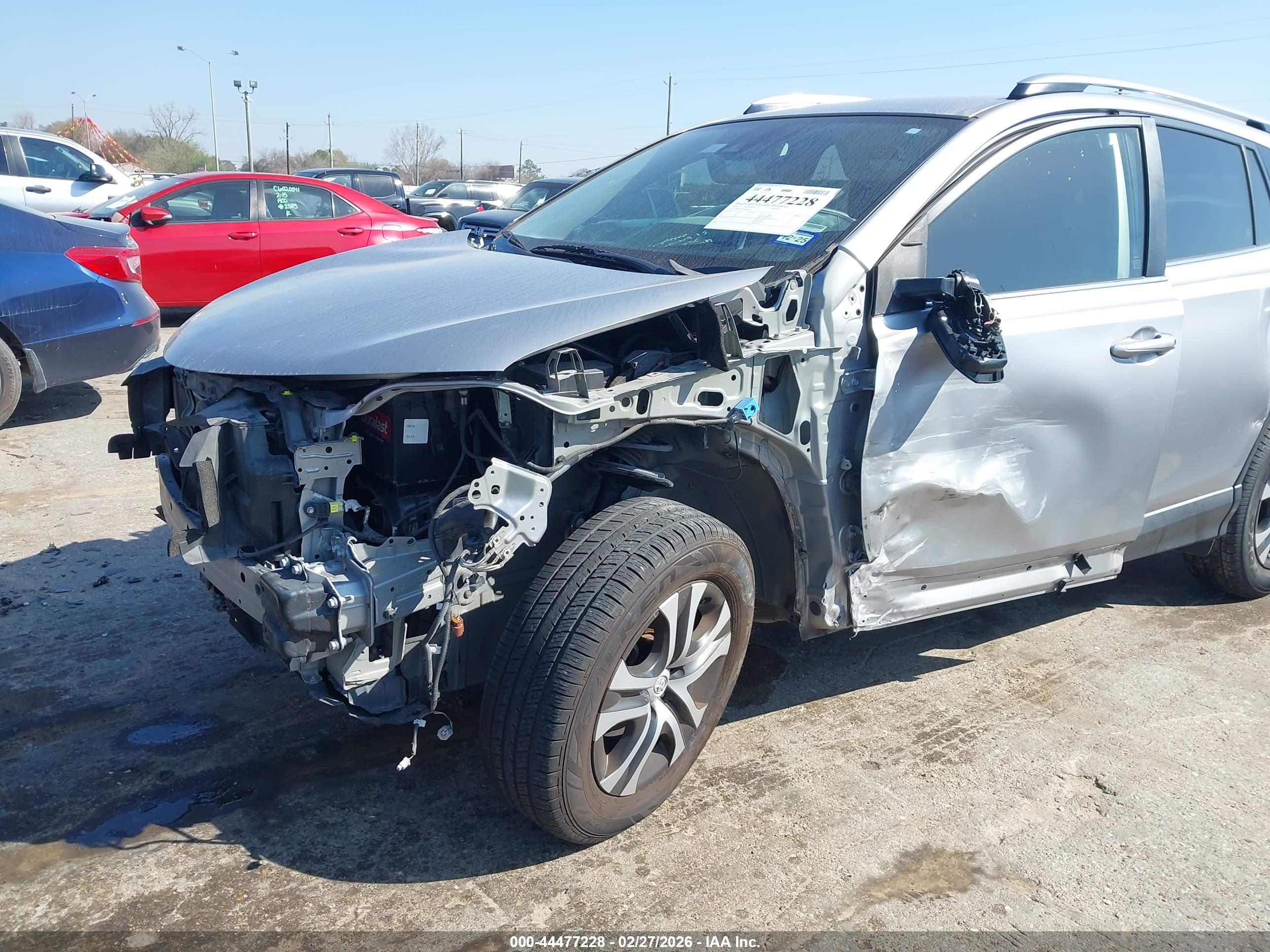TOYOTA RAV4 image 6