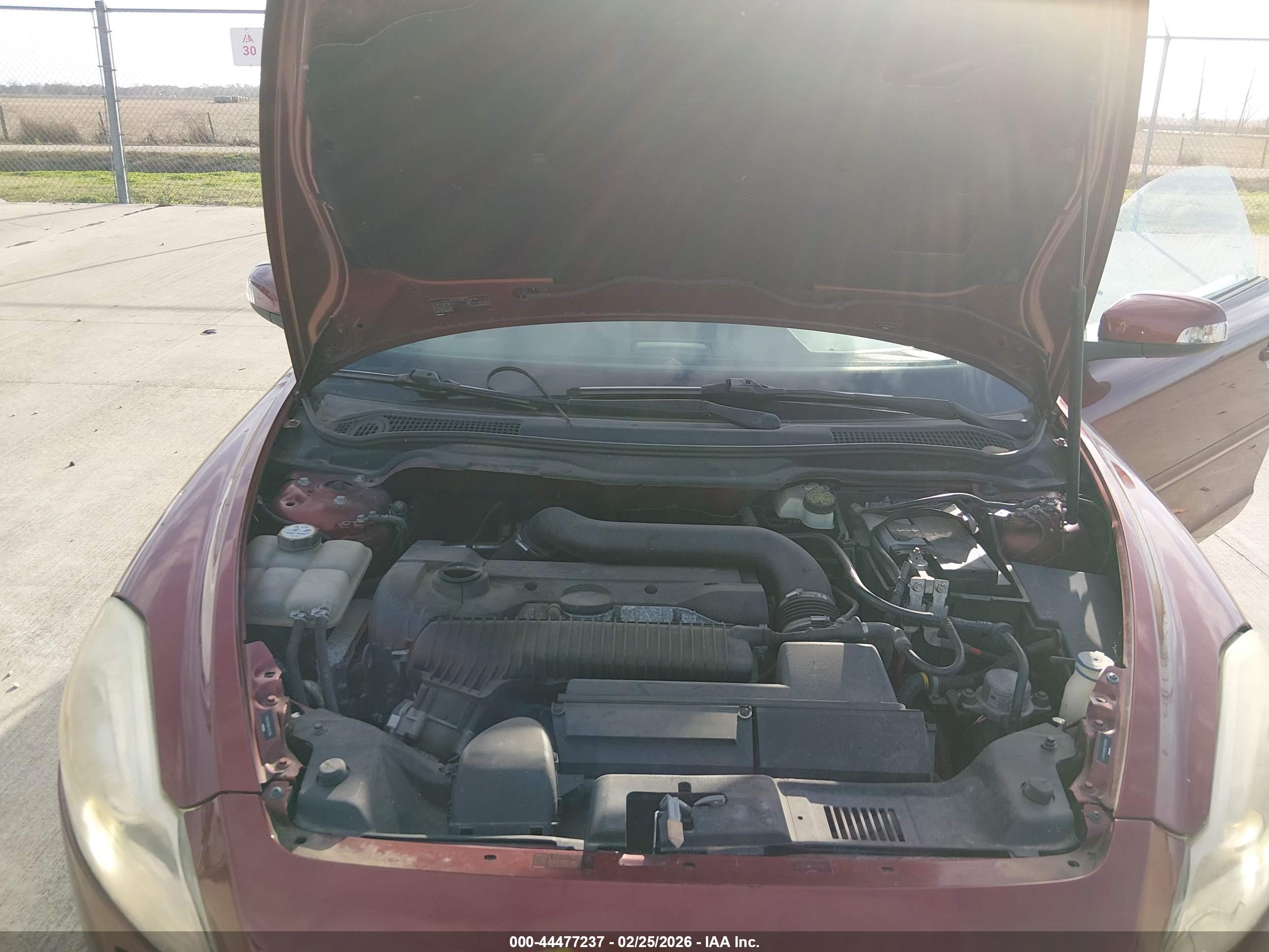 VOLVO C70 image 10