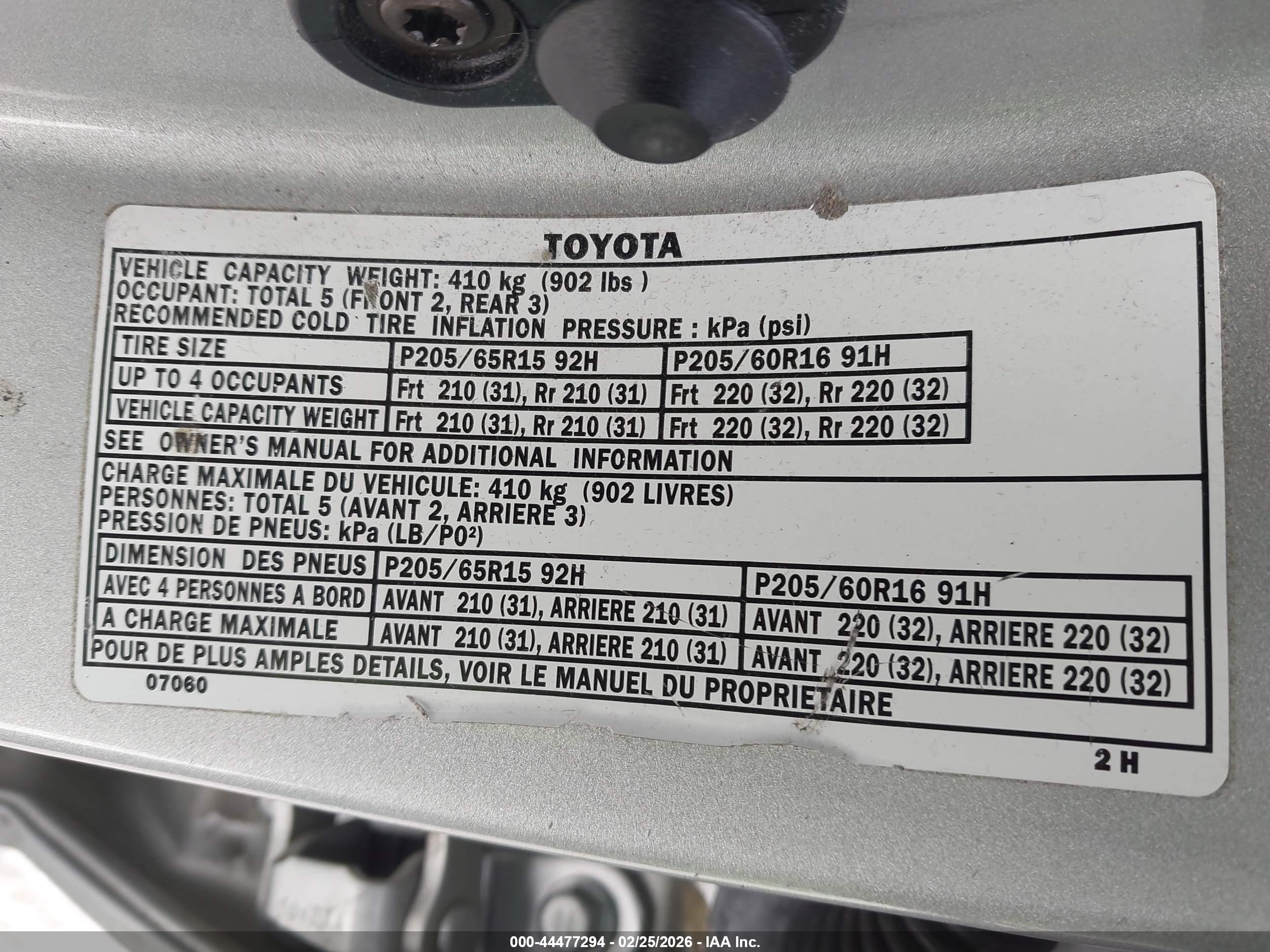 TOYOTA AVALON image 9