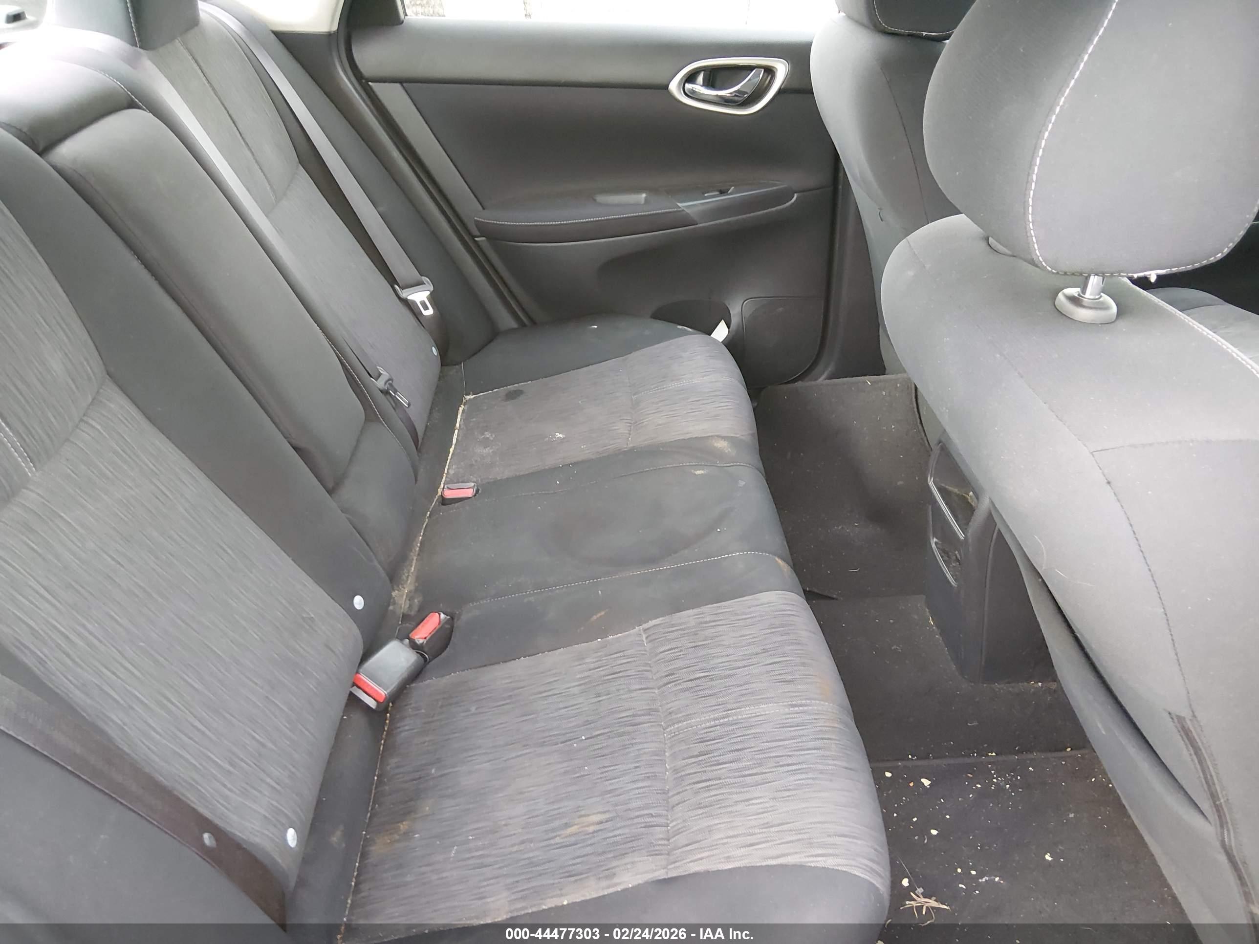 NISSAN SENTRA image 8