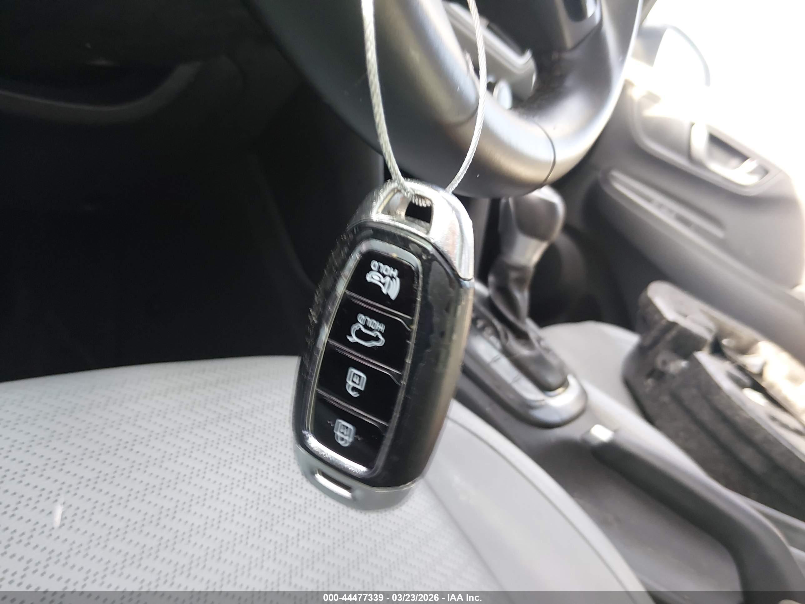 HYUNDAI KONA image 11