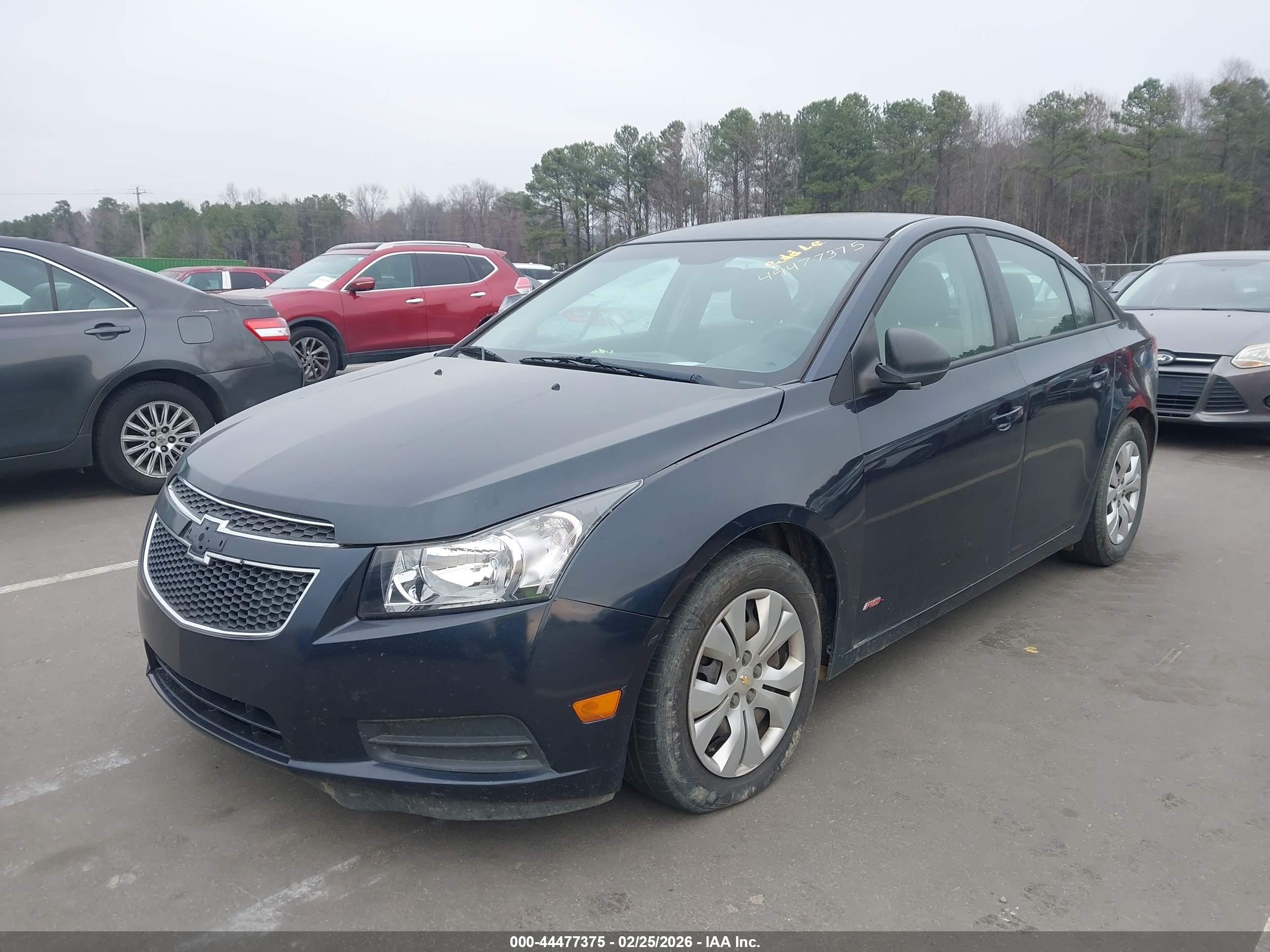 CHEVROLET CRUZE image 2