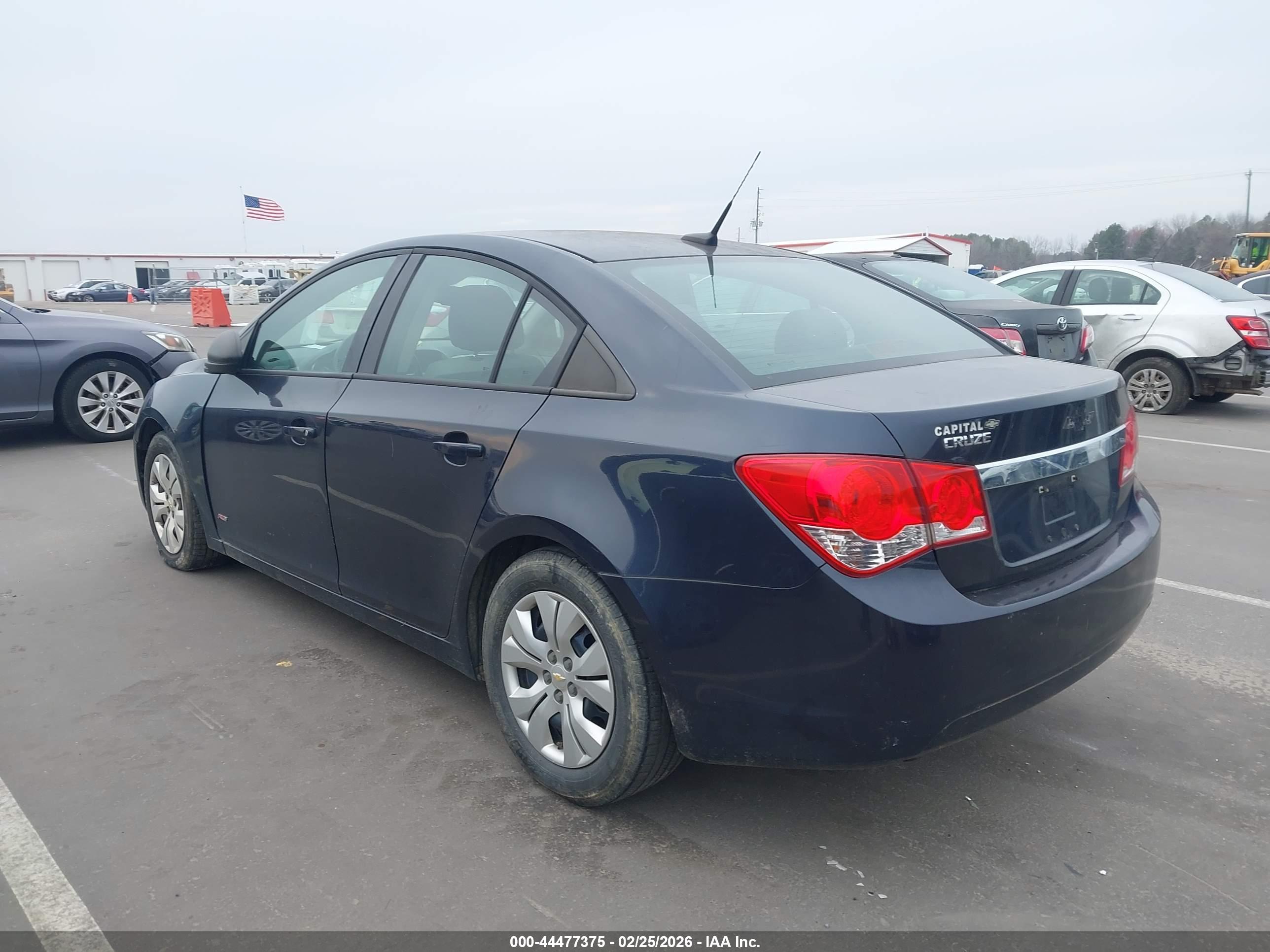 CHEVROLET CRUZE image 3