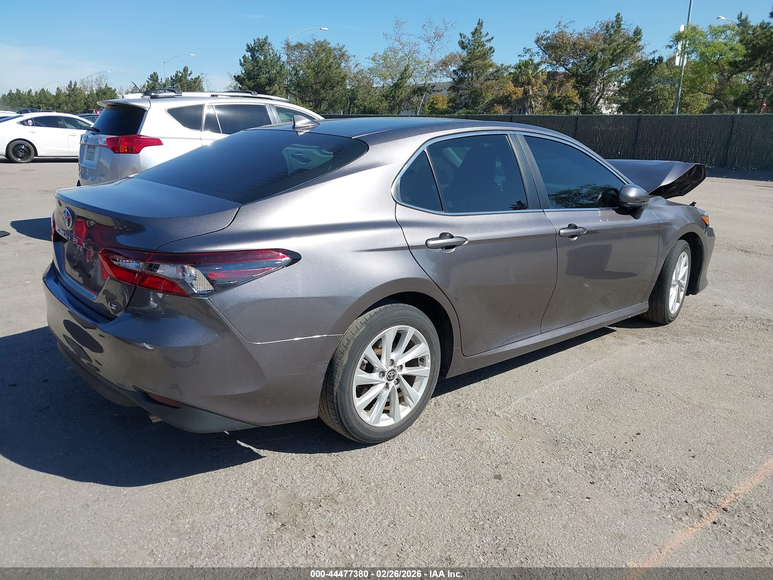 TOYOTA CAMRY image 4