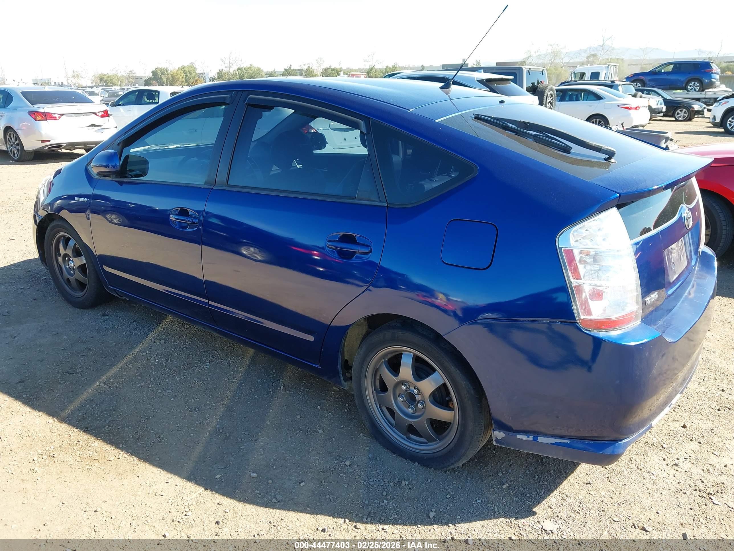 TOYOTA PRIUS image 3